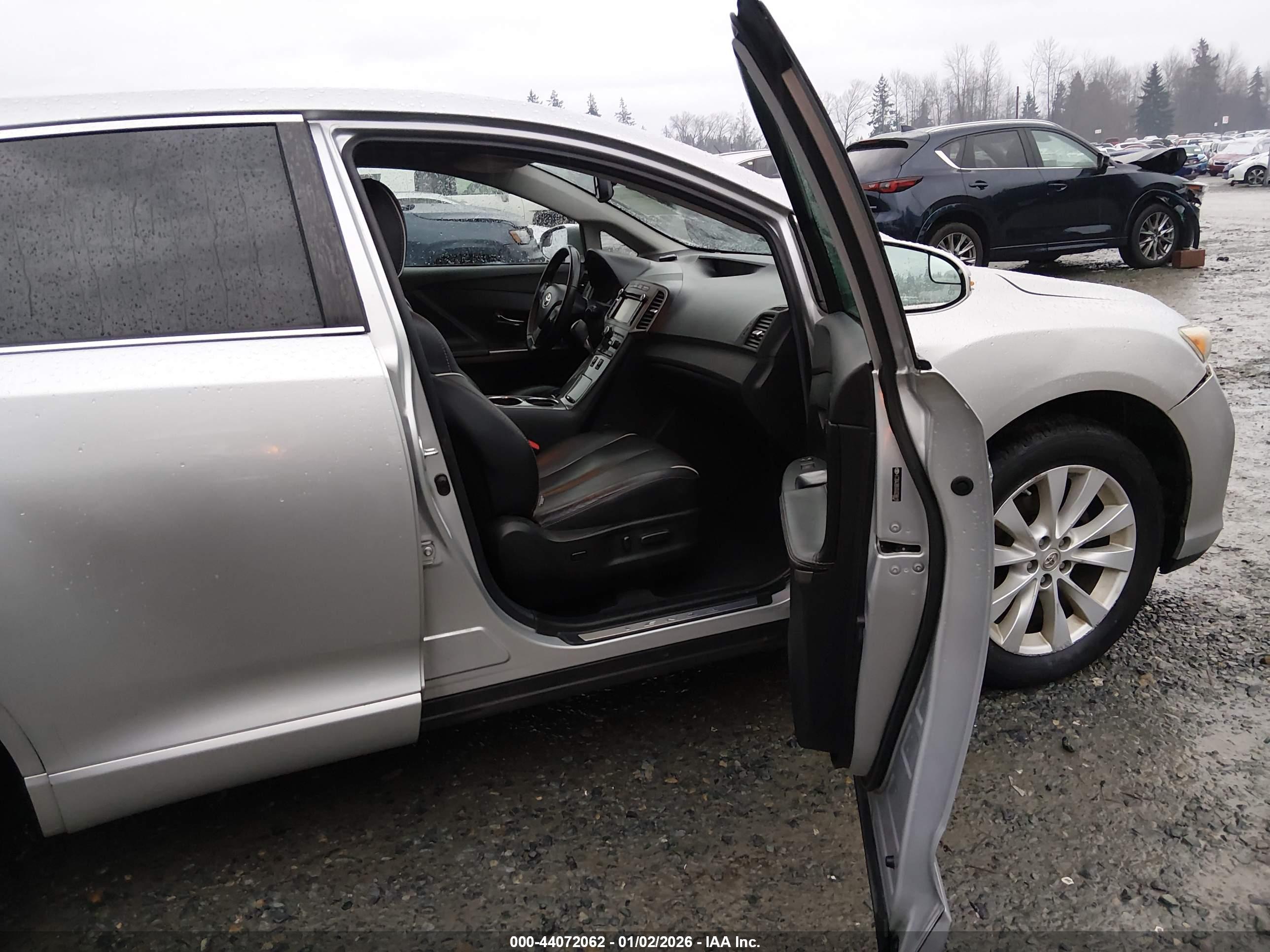 TOYOTA VENZA image 5