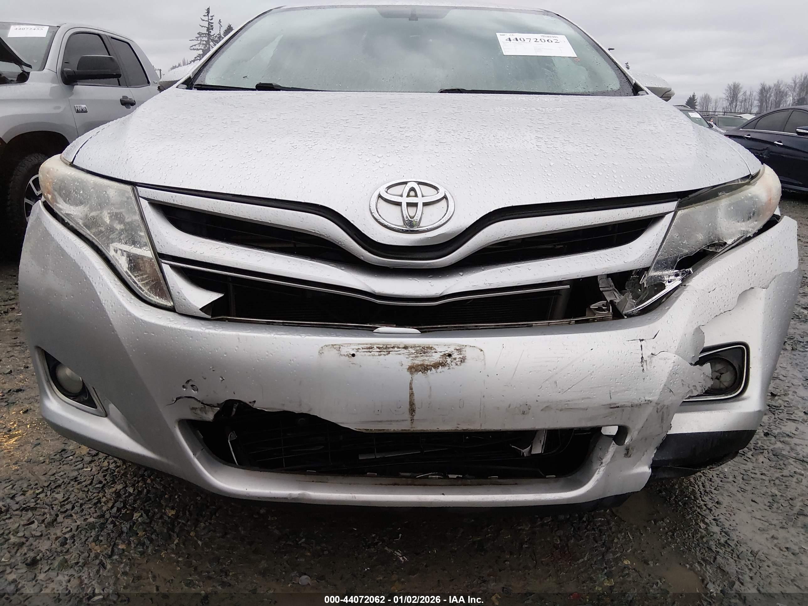 TOYOTA VENZA image 6