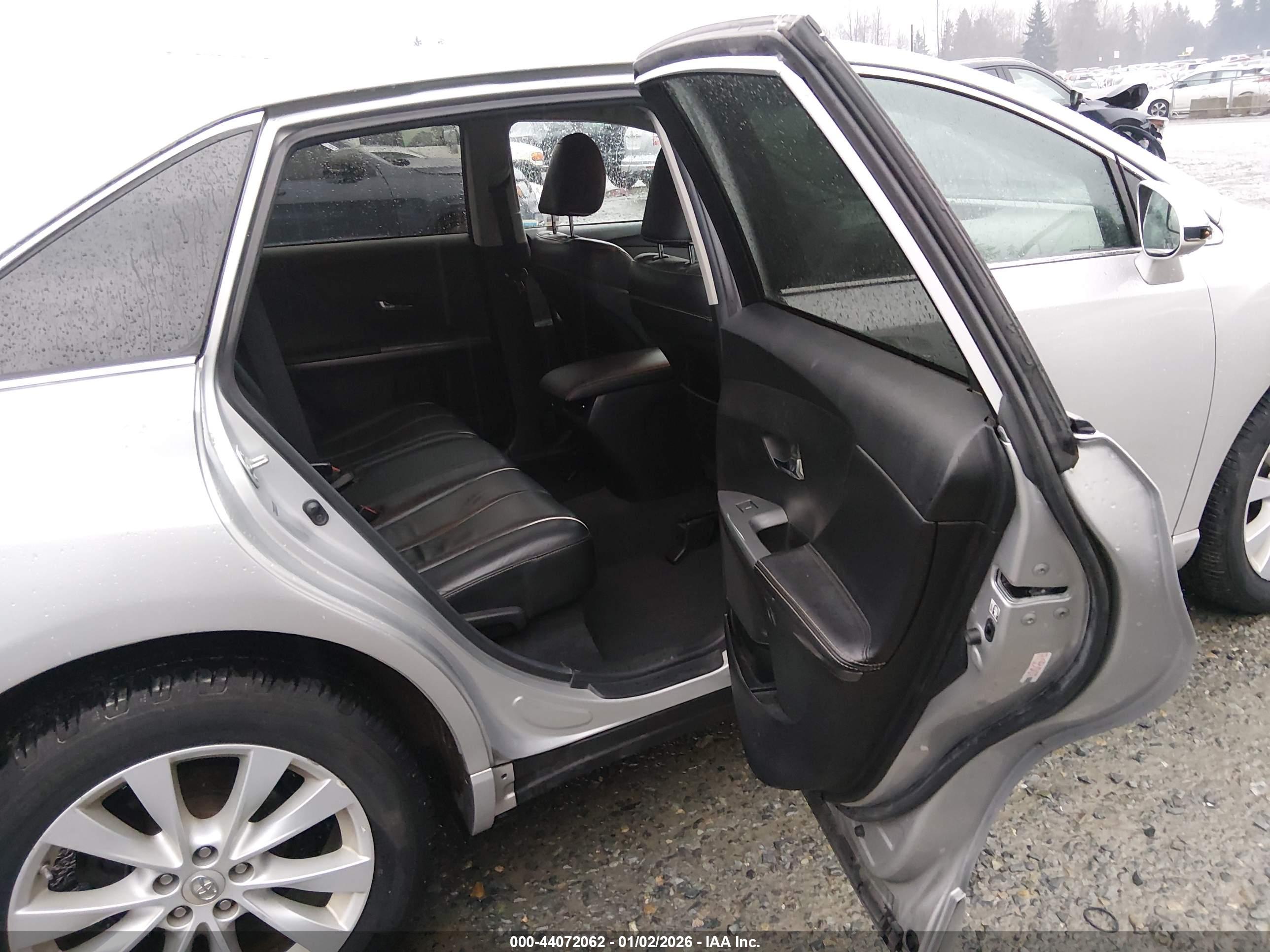 TOYOTA VENZA image 8