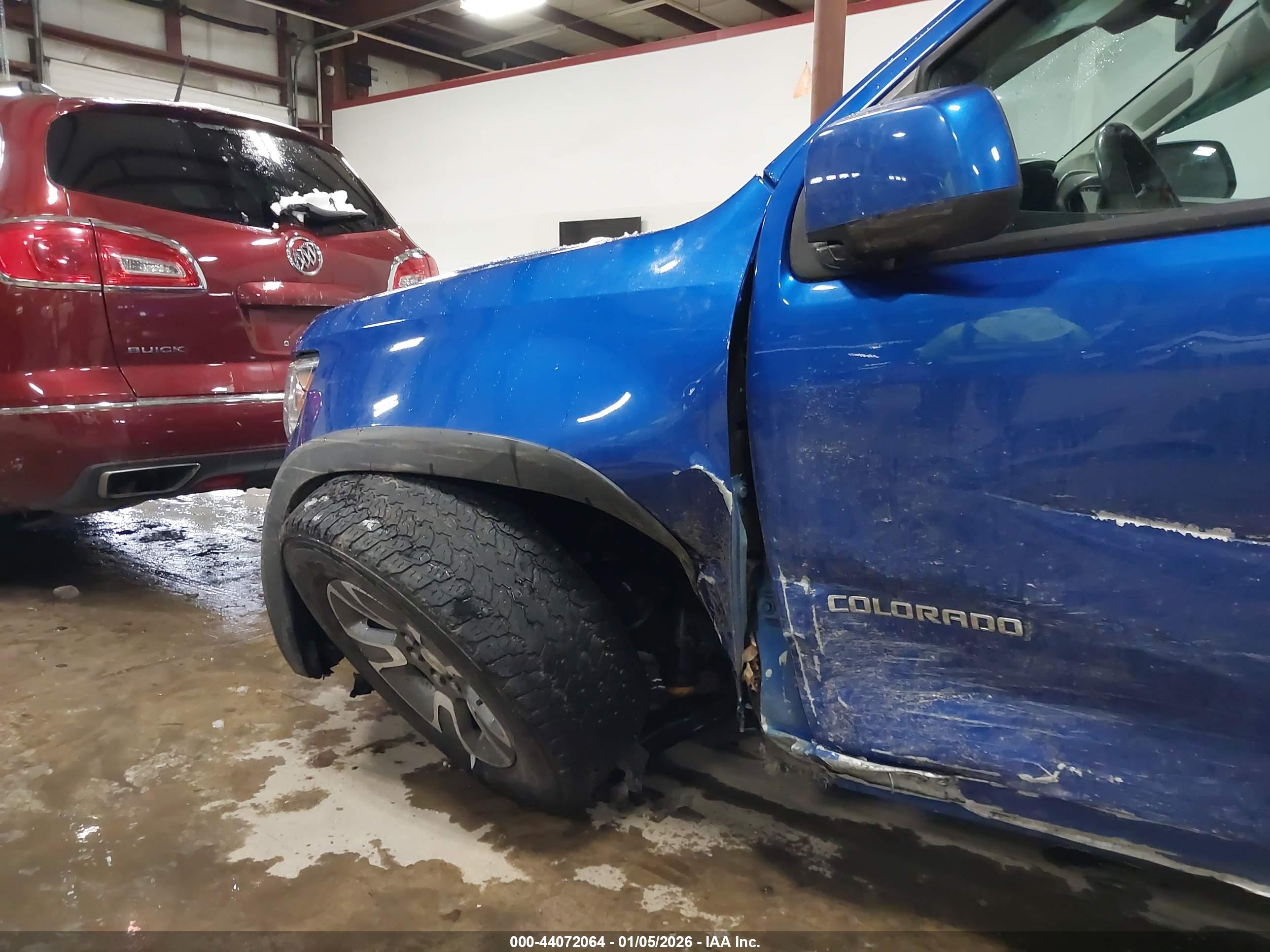 CHEVROLET COLORADO image 6
