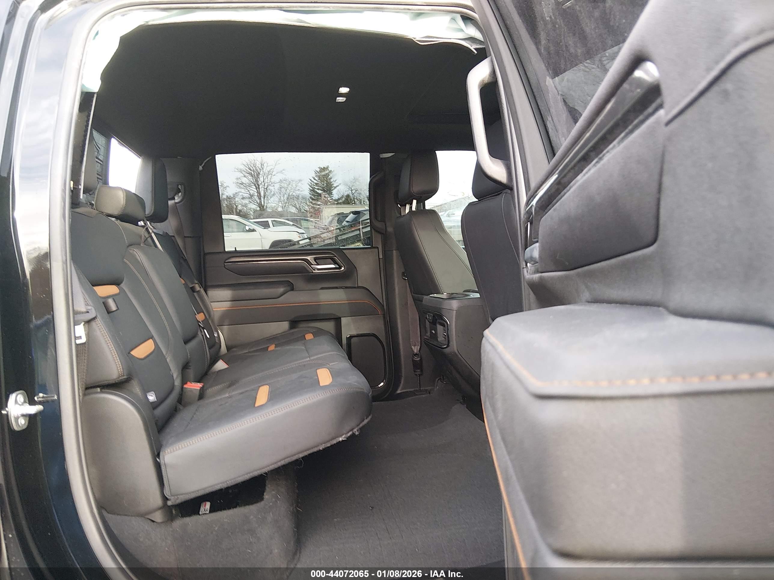 GMC SIERRA image 7