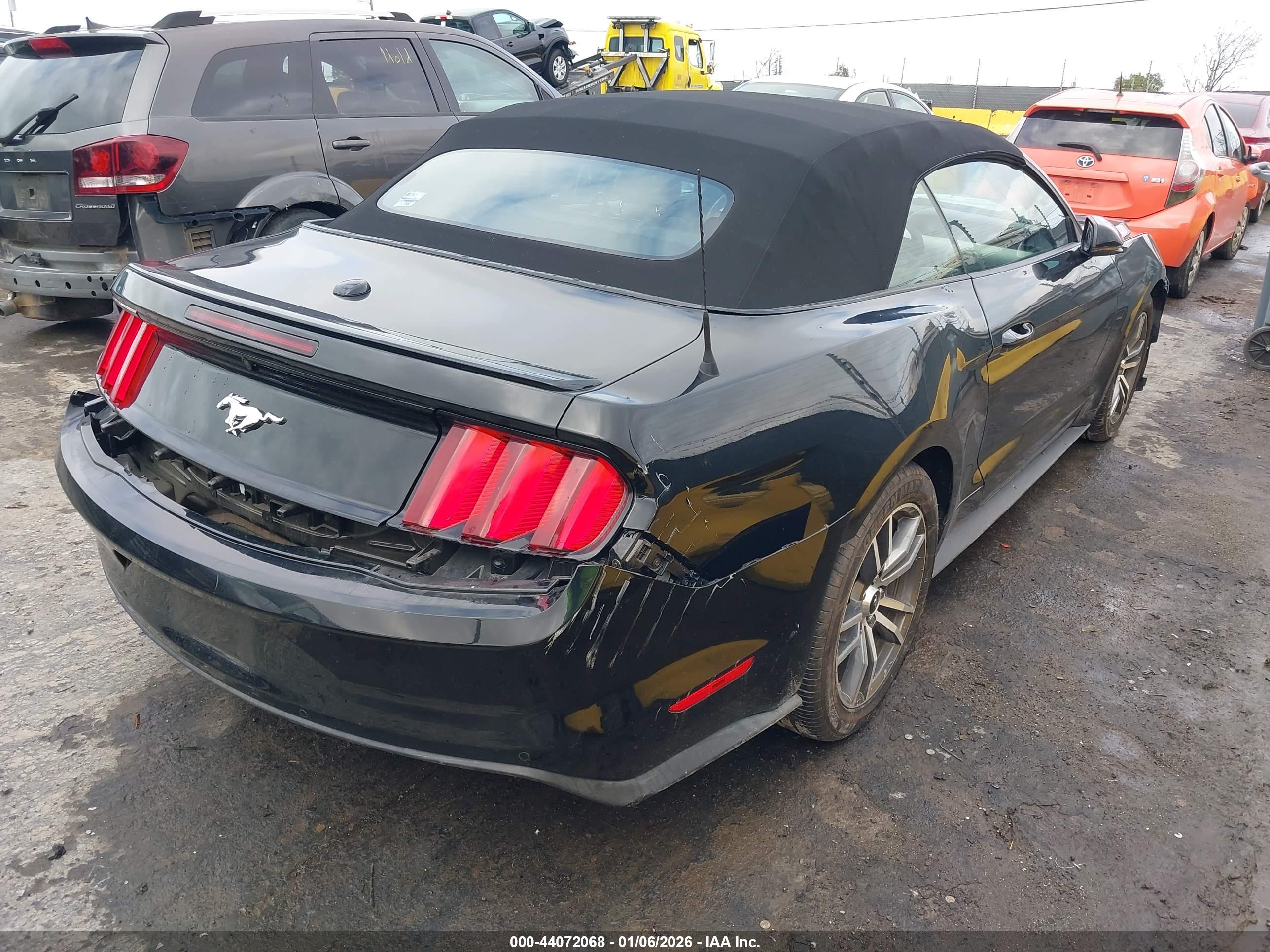FORD MUSTANG image 4