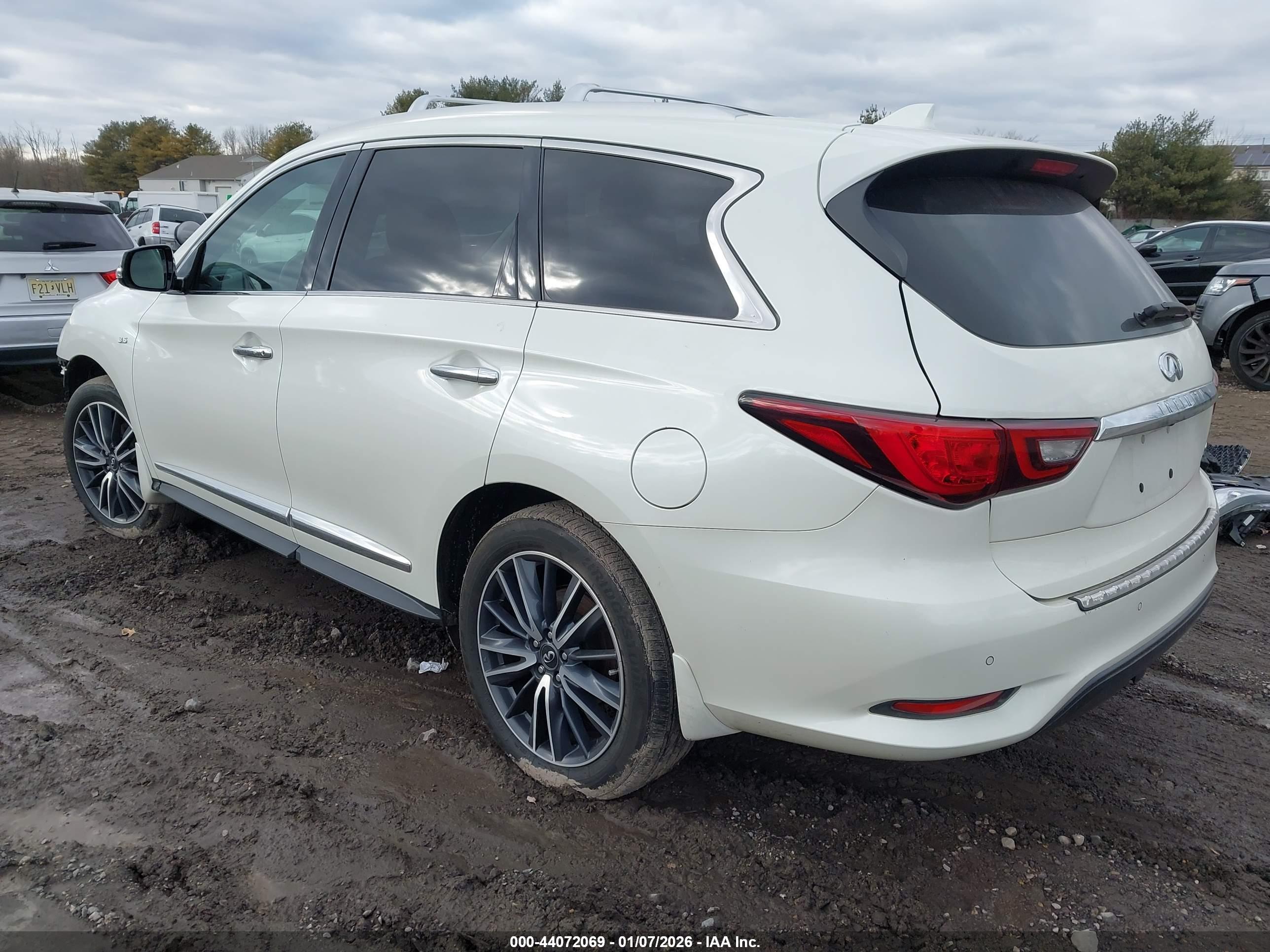 INFINITI QX60 image 3