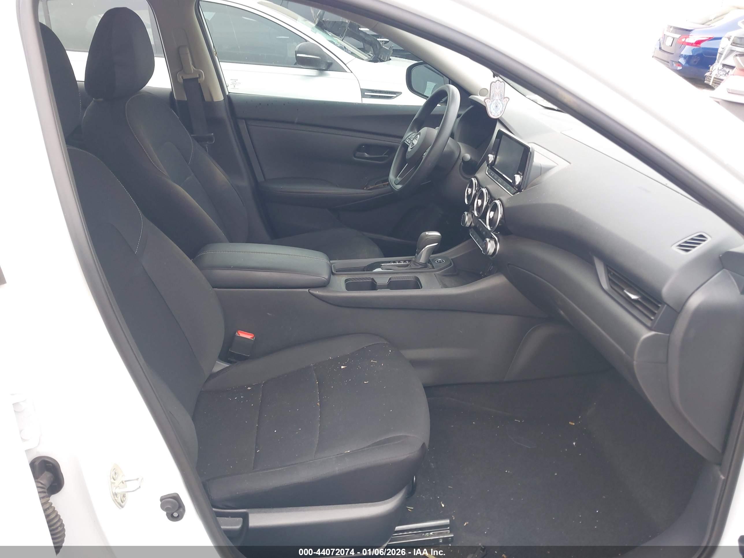 NISSAN SENTRA image 5