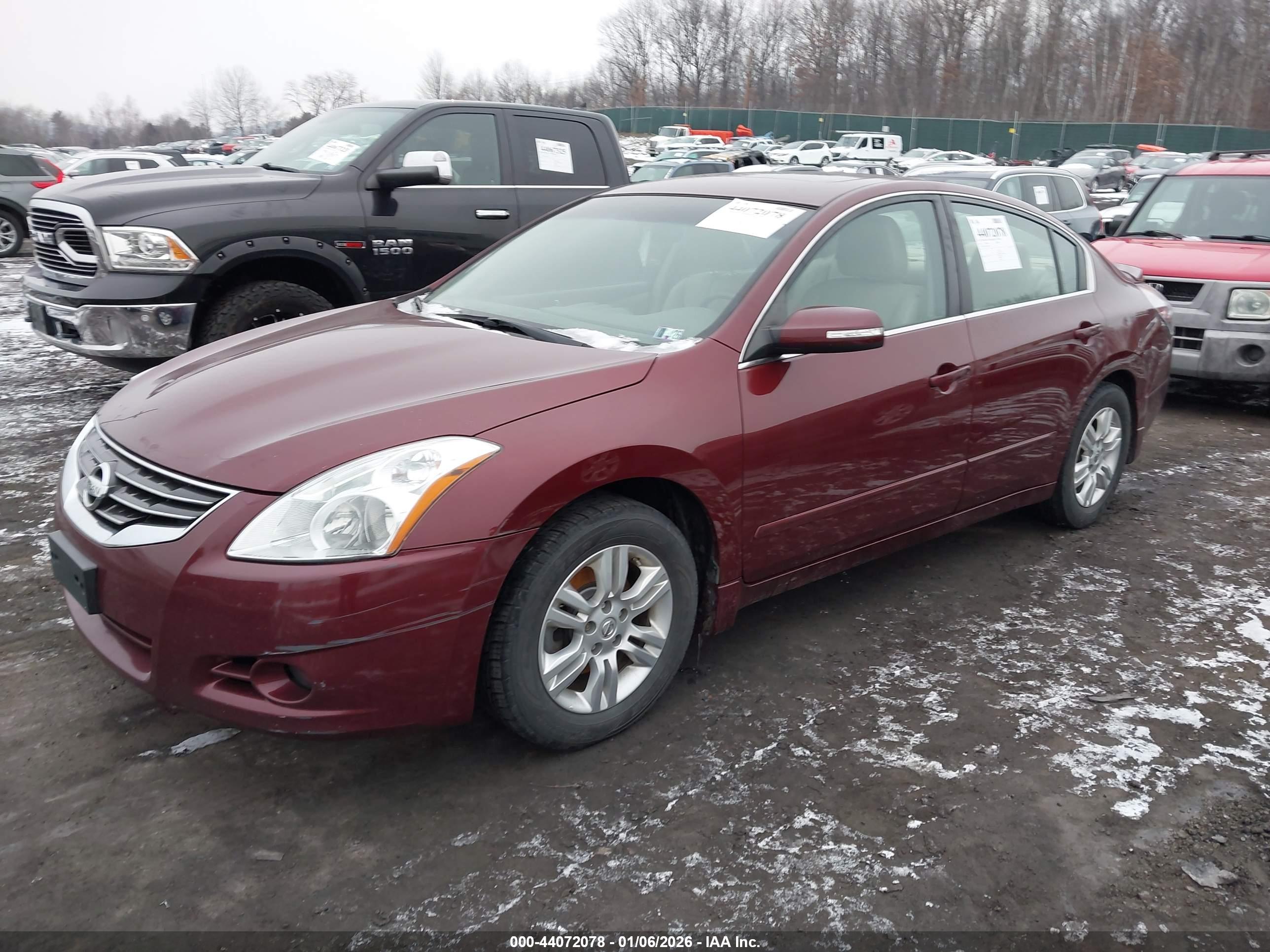 NISSAN ALTIMA image 2