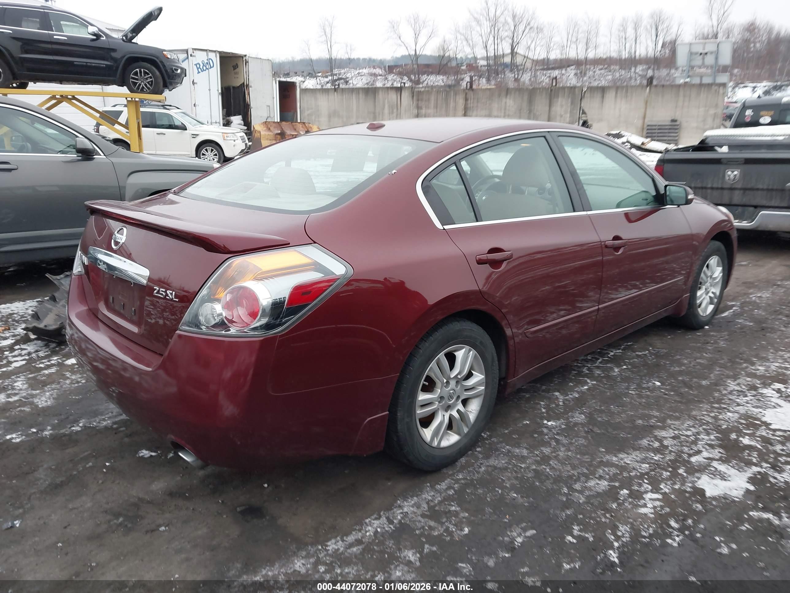 NISSAN ALTIMA image 4