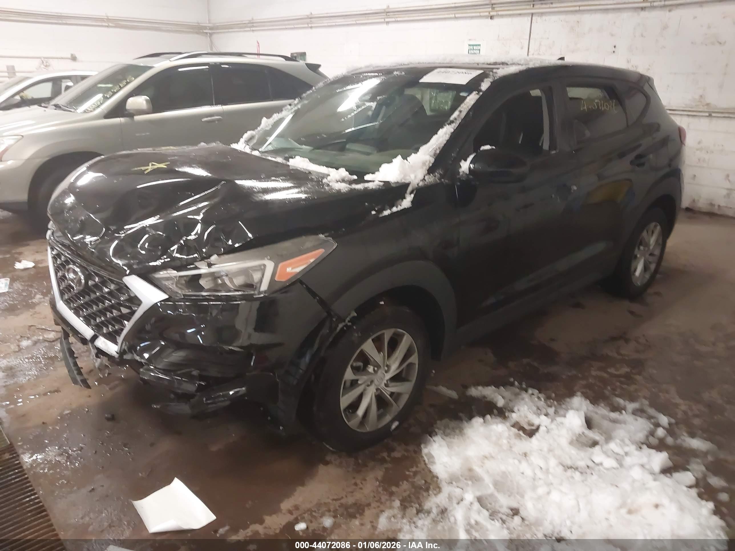 HYUNDAI TUCSON image 2