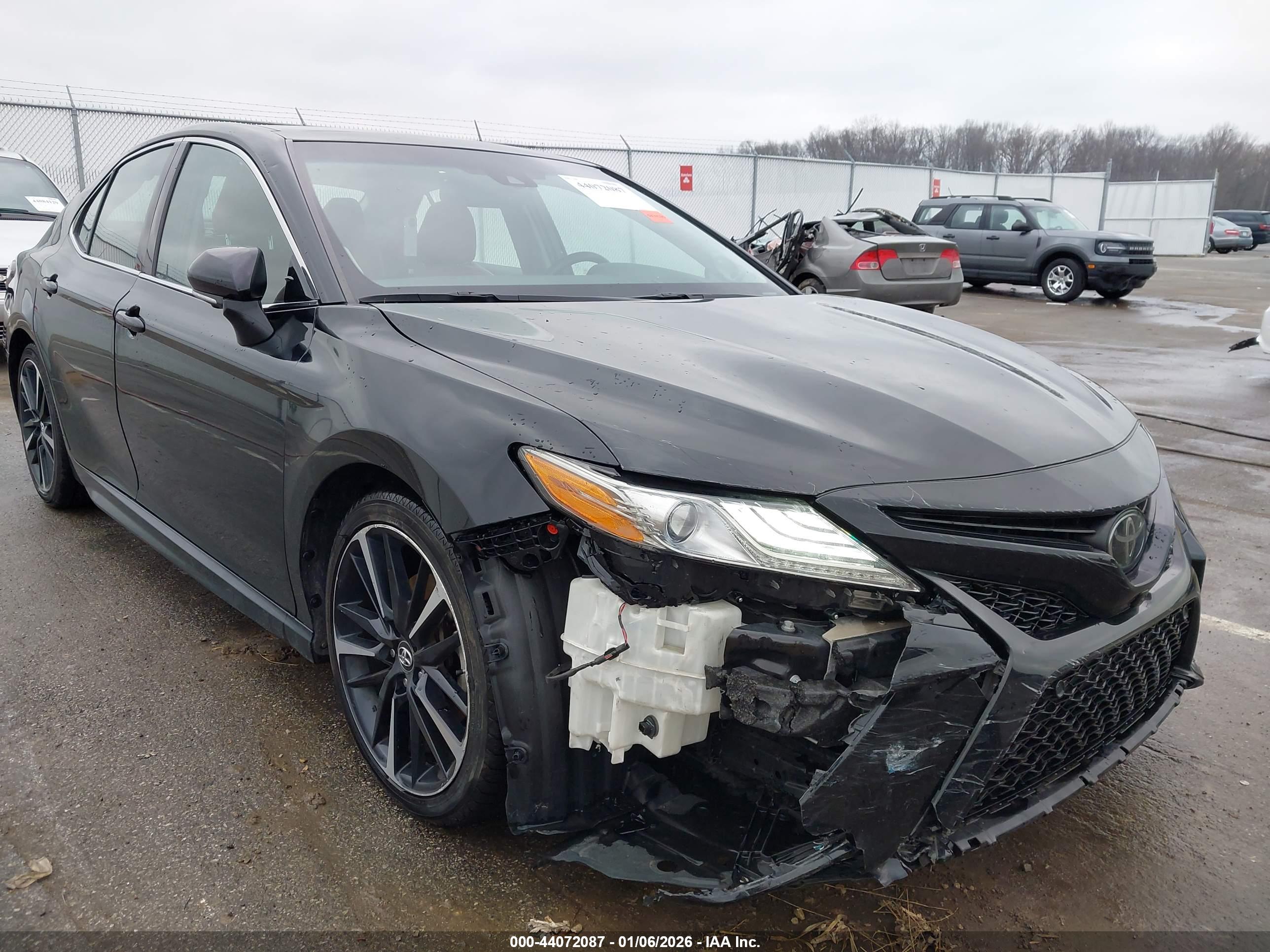 TOYOTA CAMRY image 6