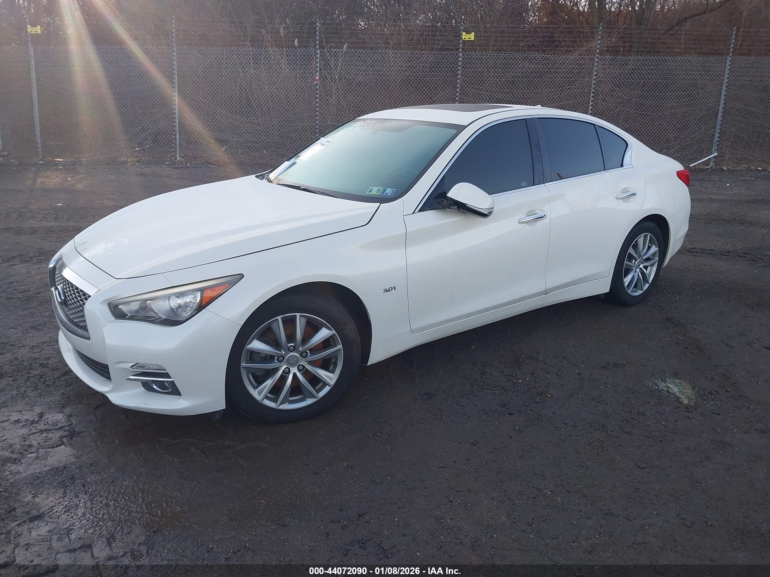 INFINITI Q50 image 2