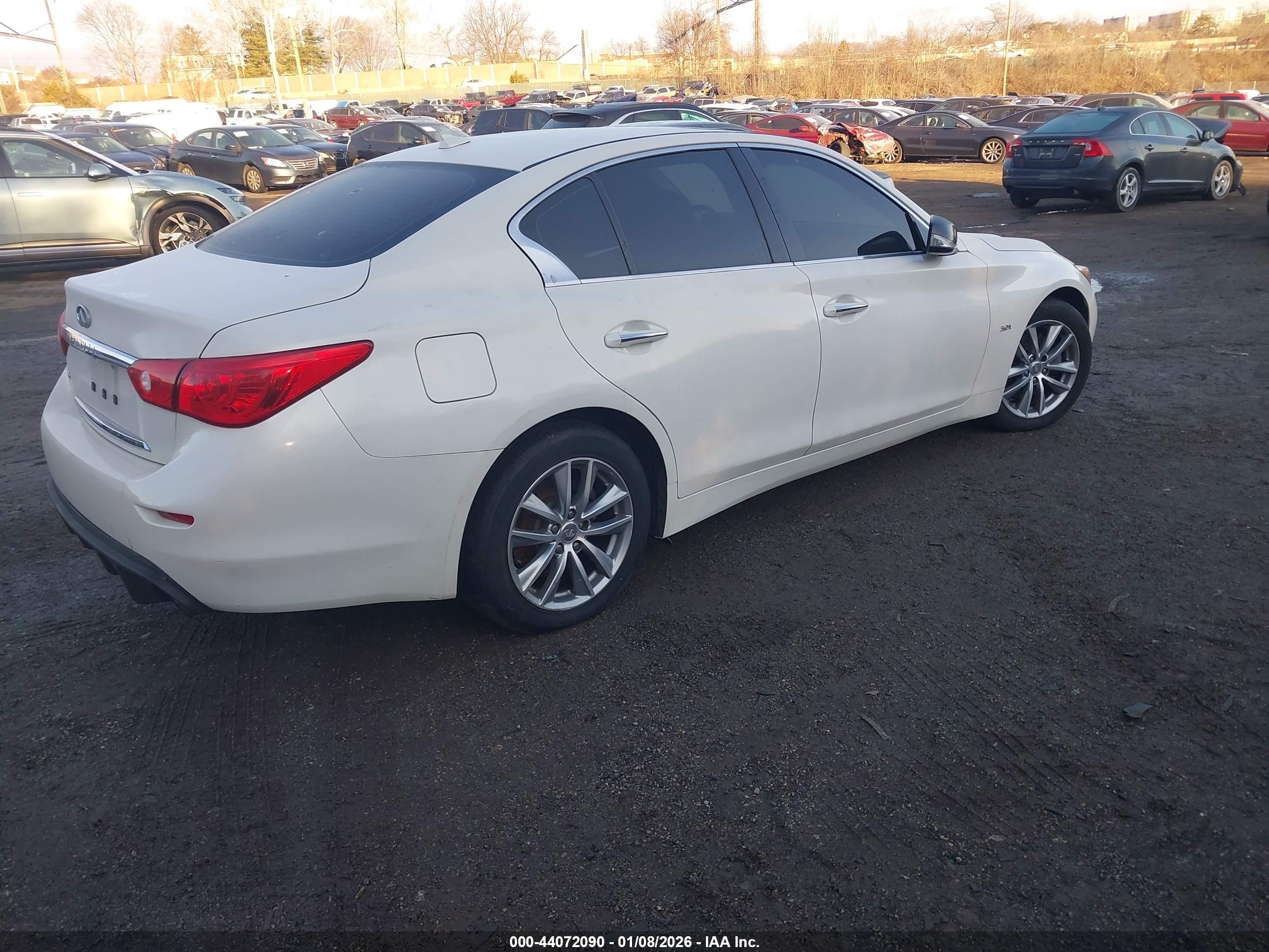 INFINITI Q50 image 4