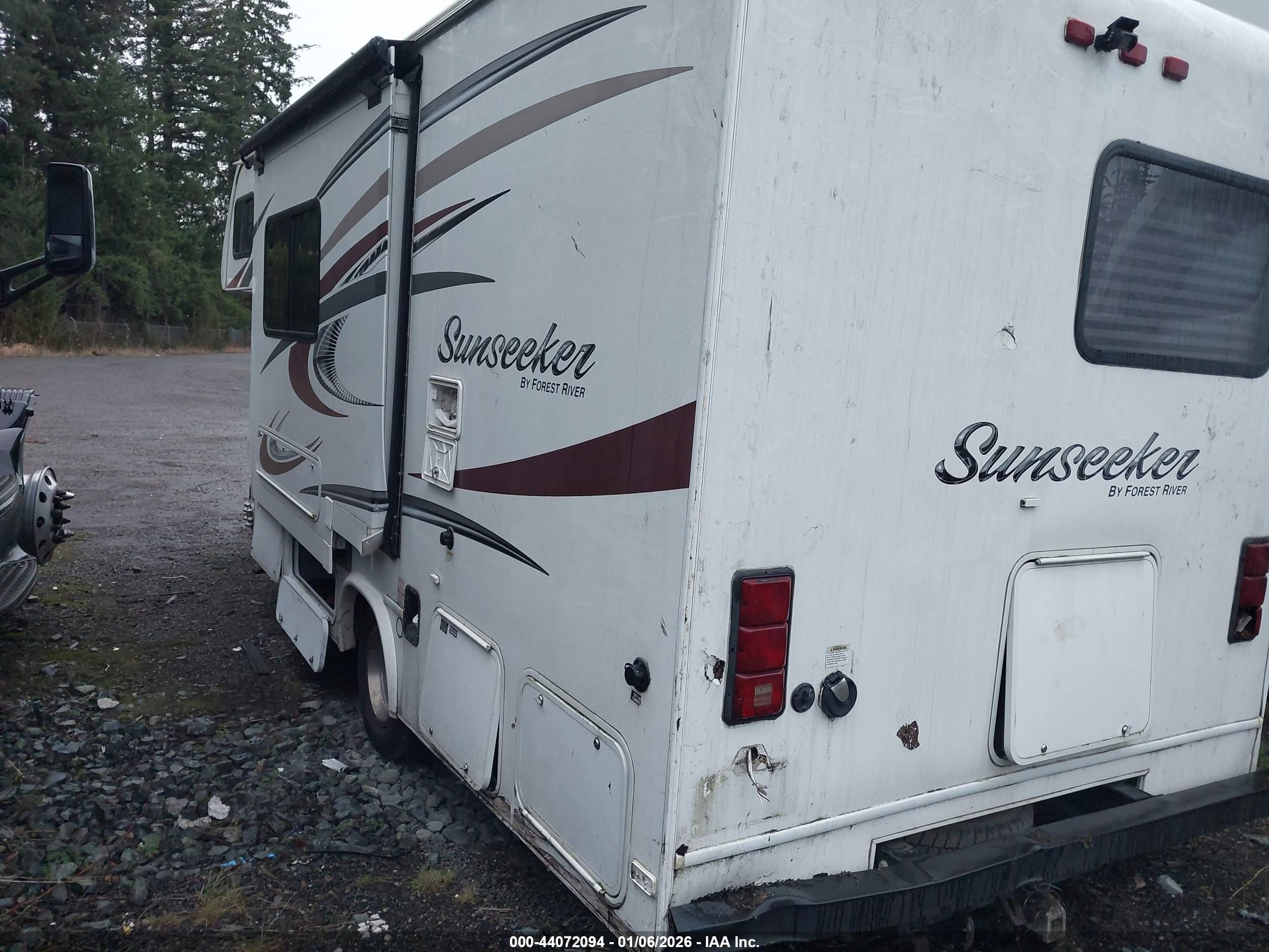 FORD E-350 image 3