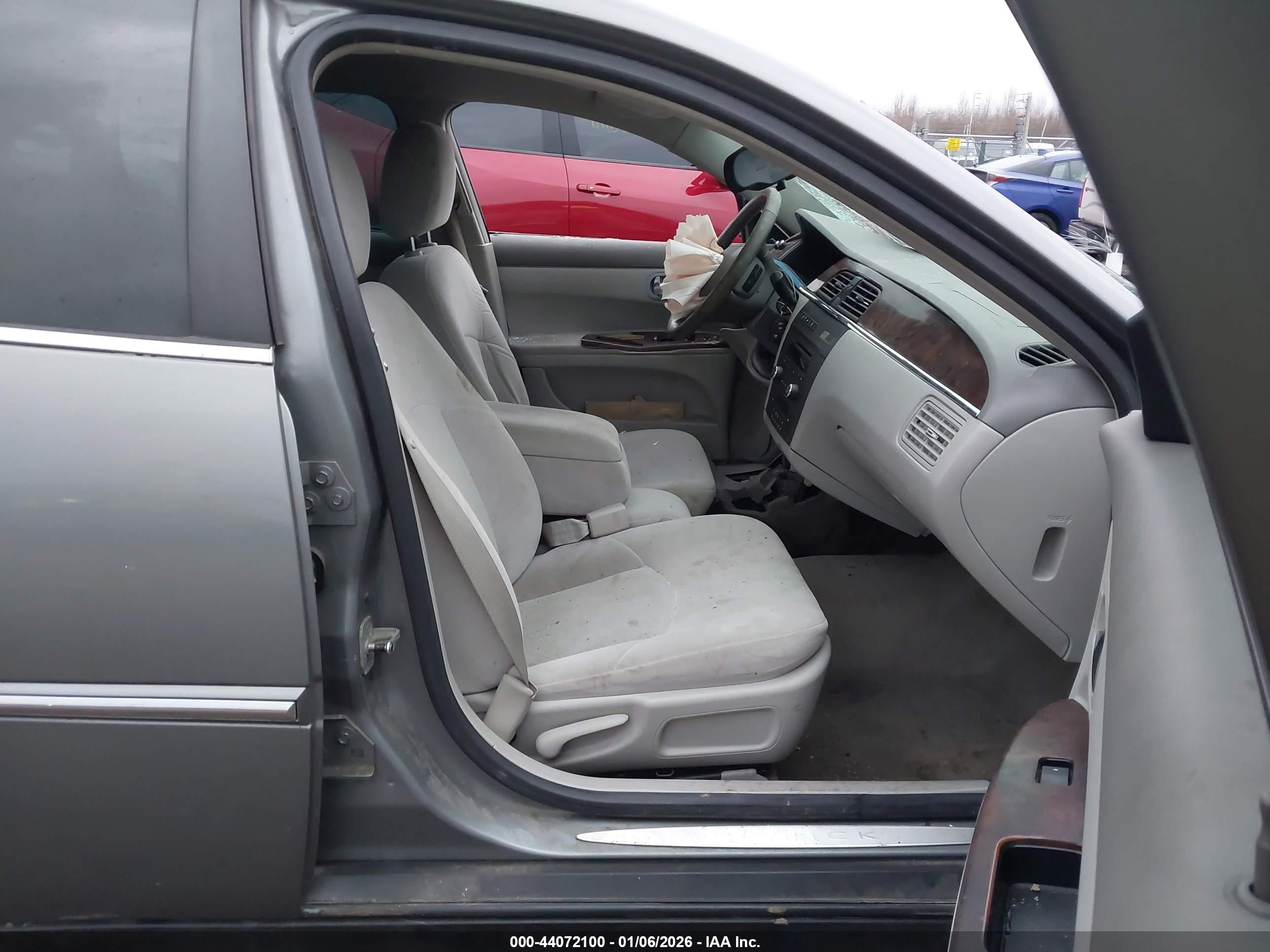 BUICK LACROSSE image 5