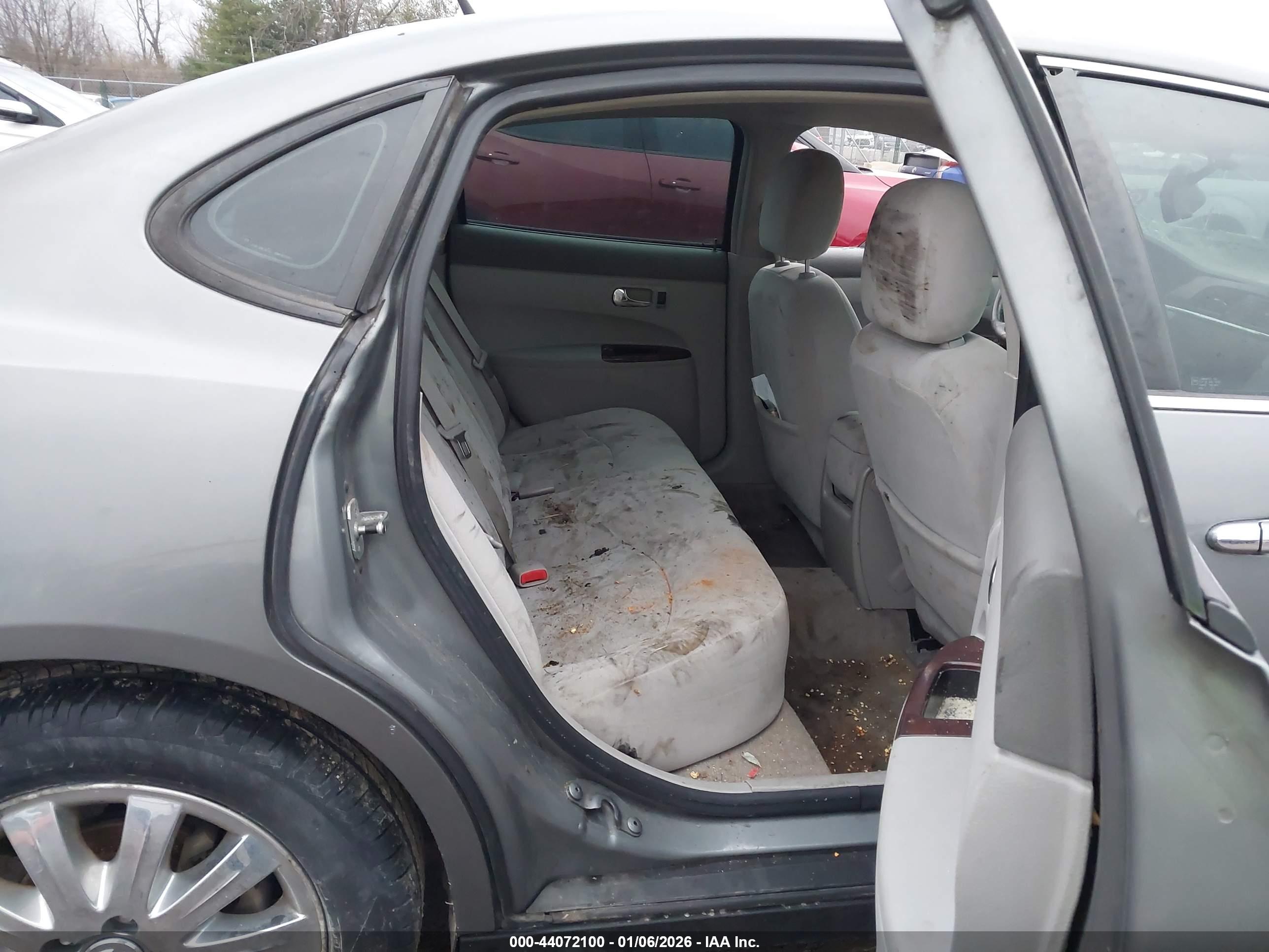 BUICK LACROSSE image 8