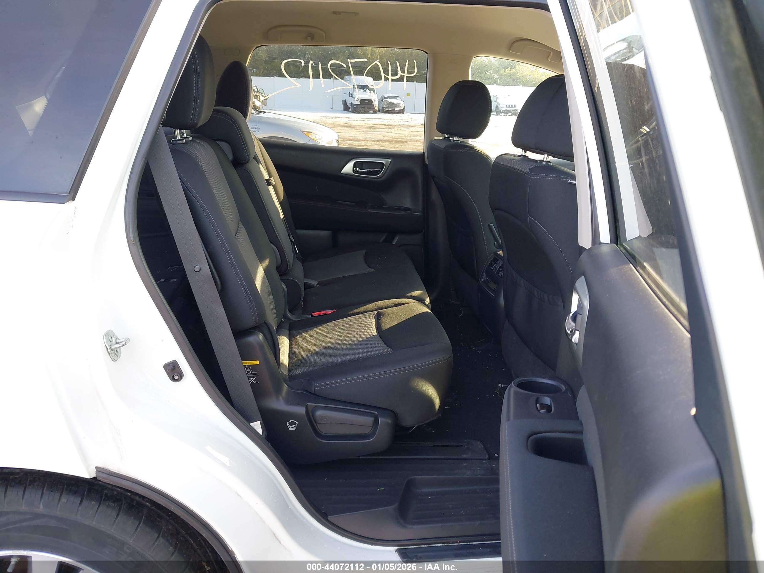 NISSAN PATHFINDER image 8