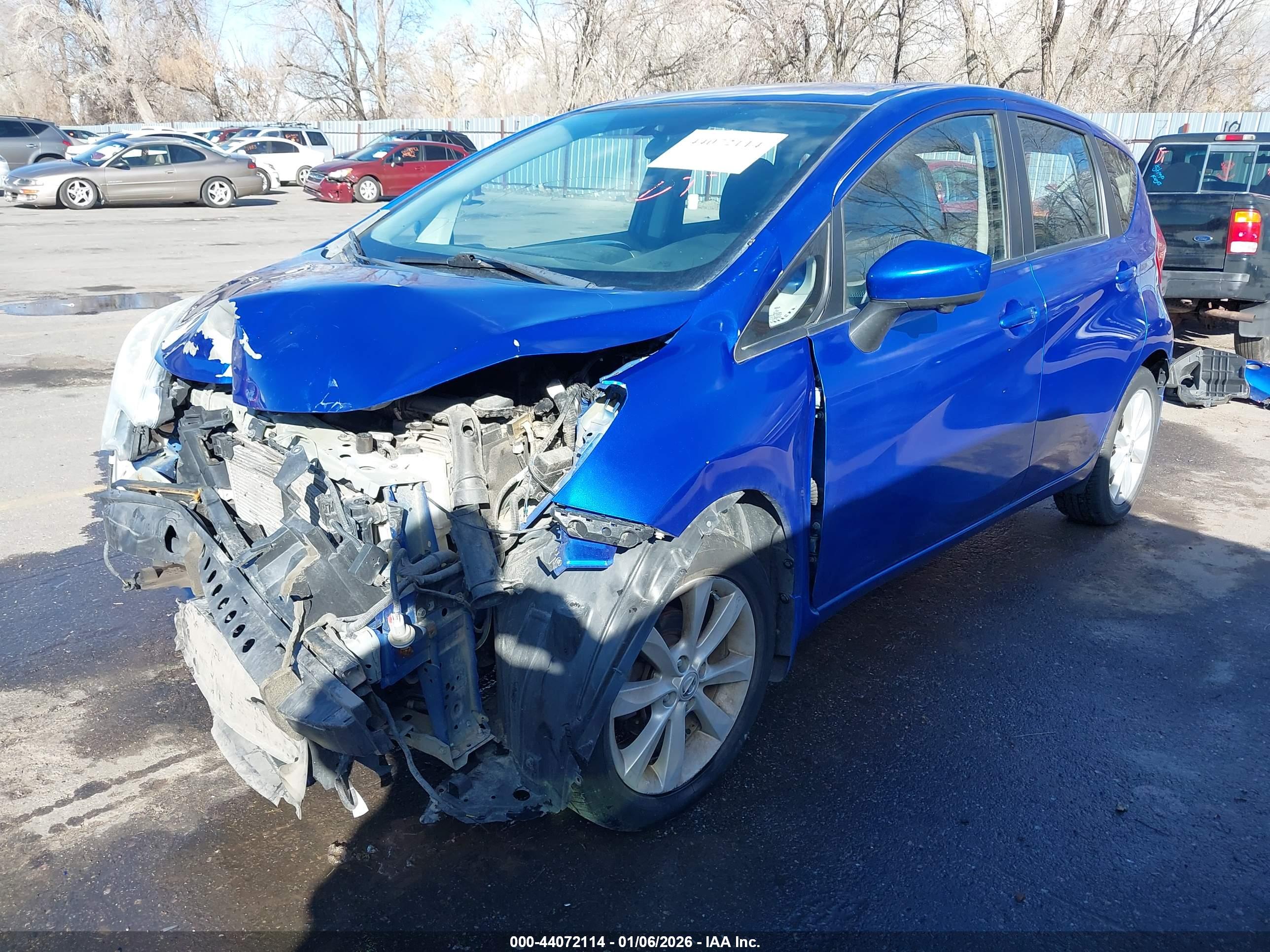 NISSAN VERSA image 2
