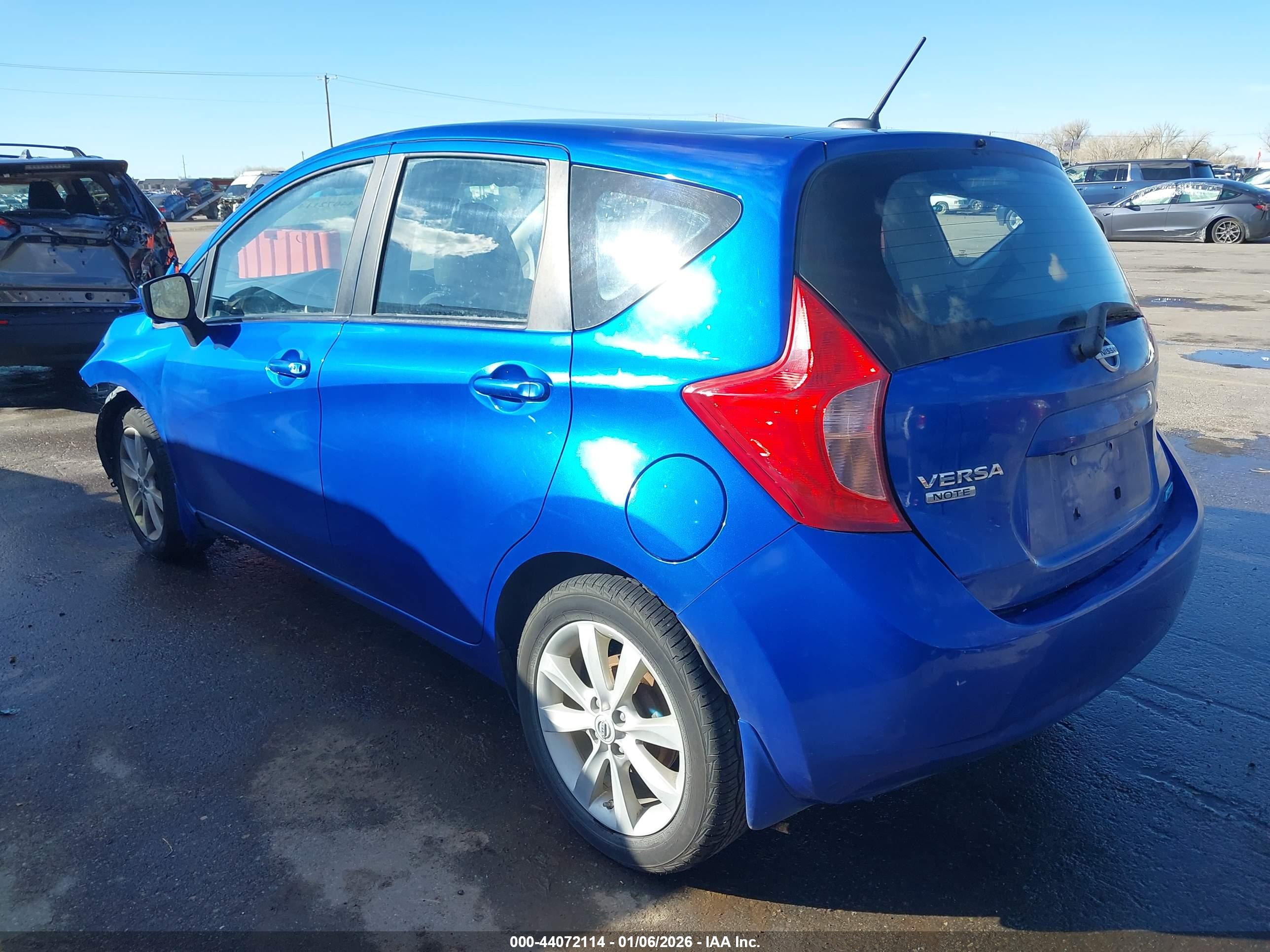 NISSAN VERSA image 3