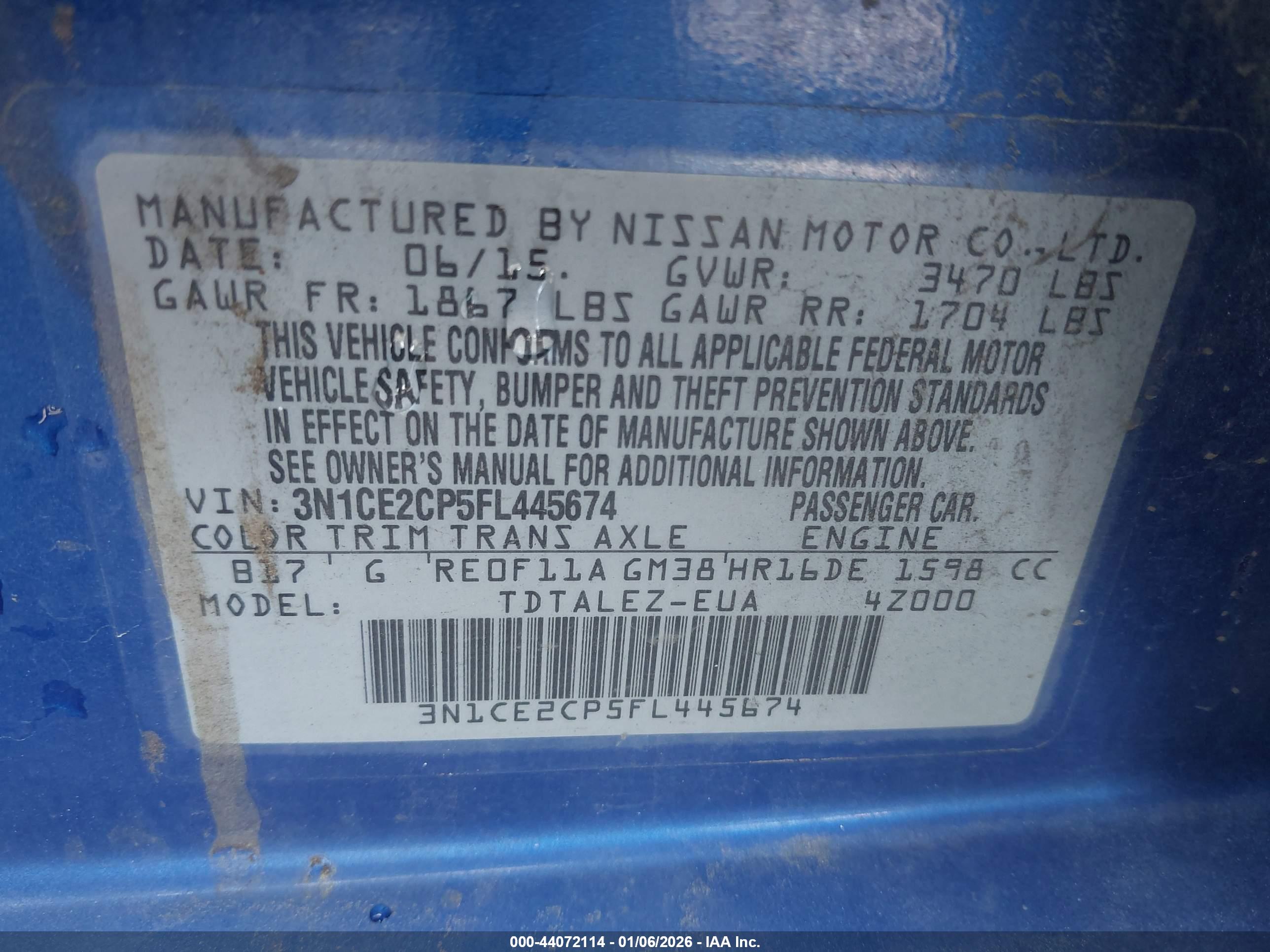 NISSAN VERSA image 9
