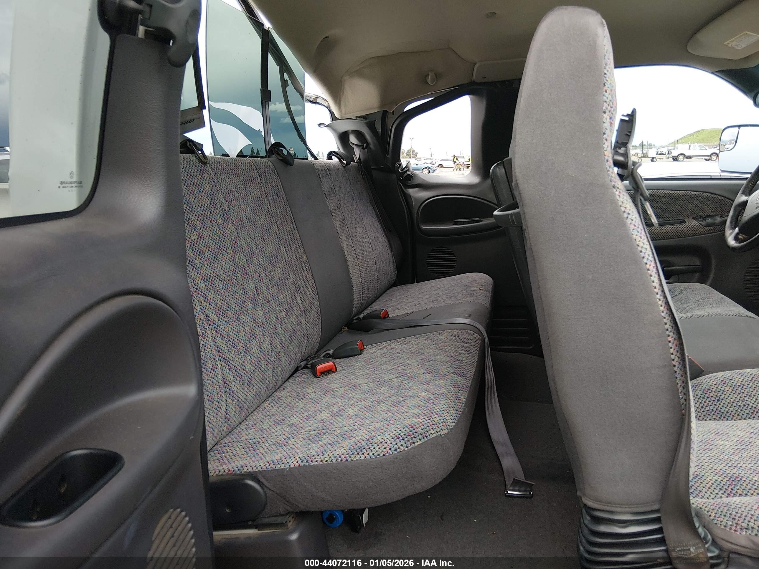 DODGE RAM image 8