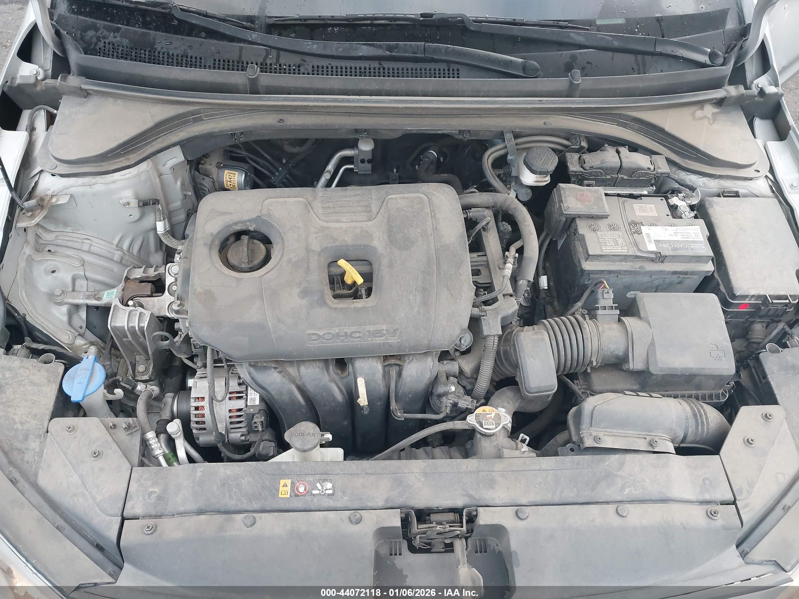 HYUNDAI ELANTRA image 10
