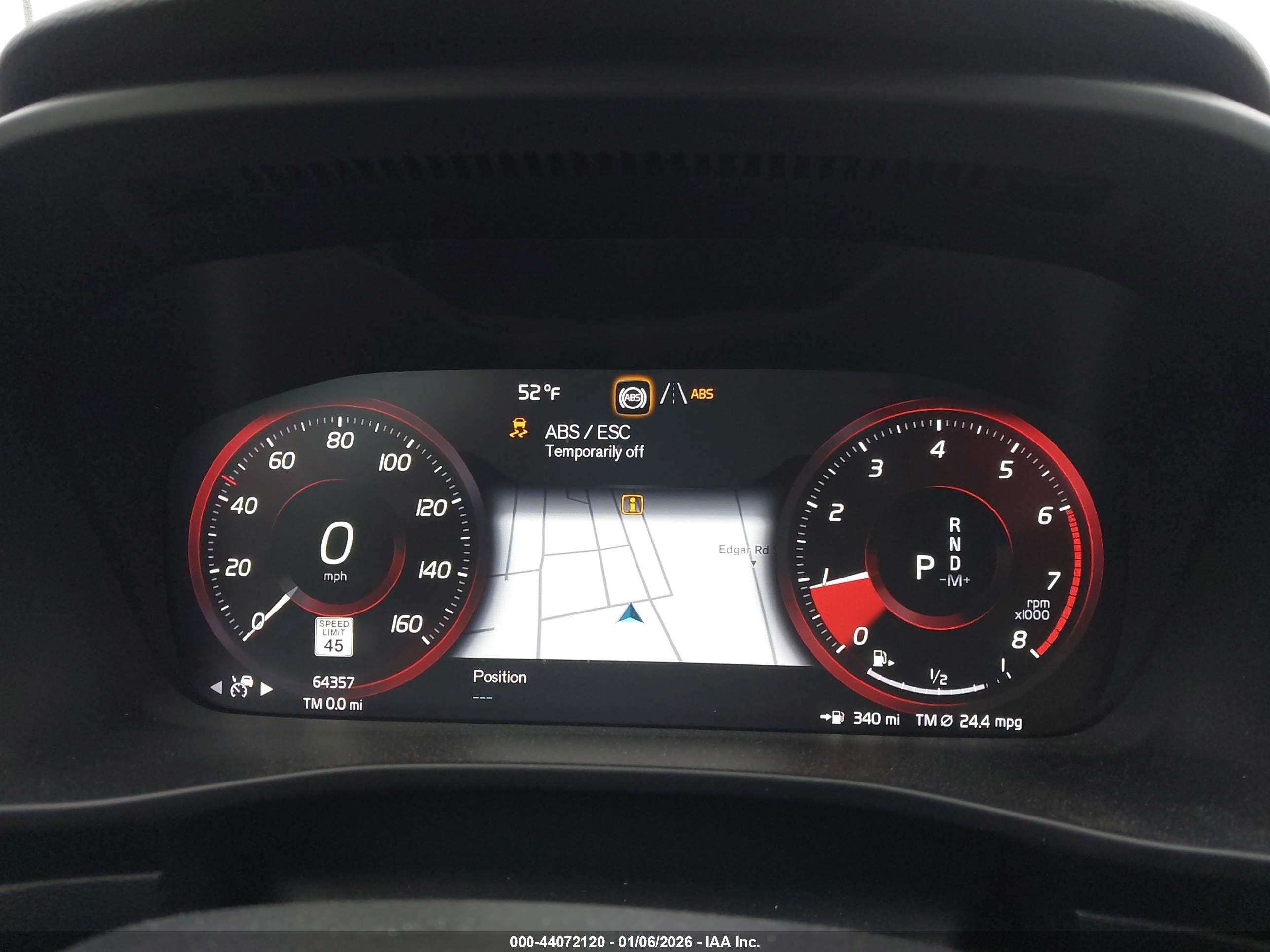 VOLVO XC40 image 7