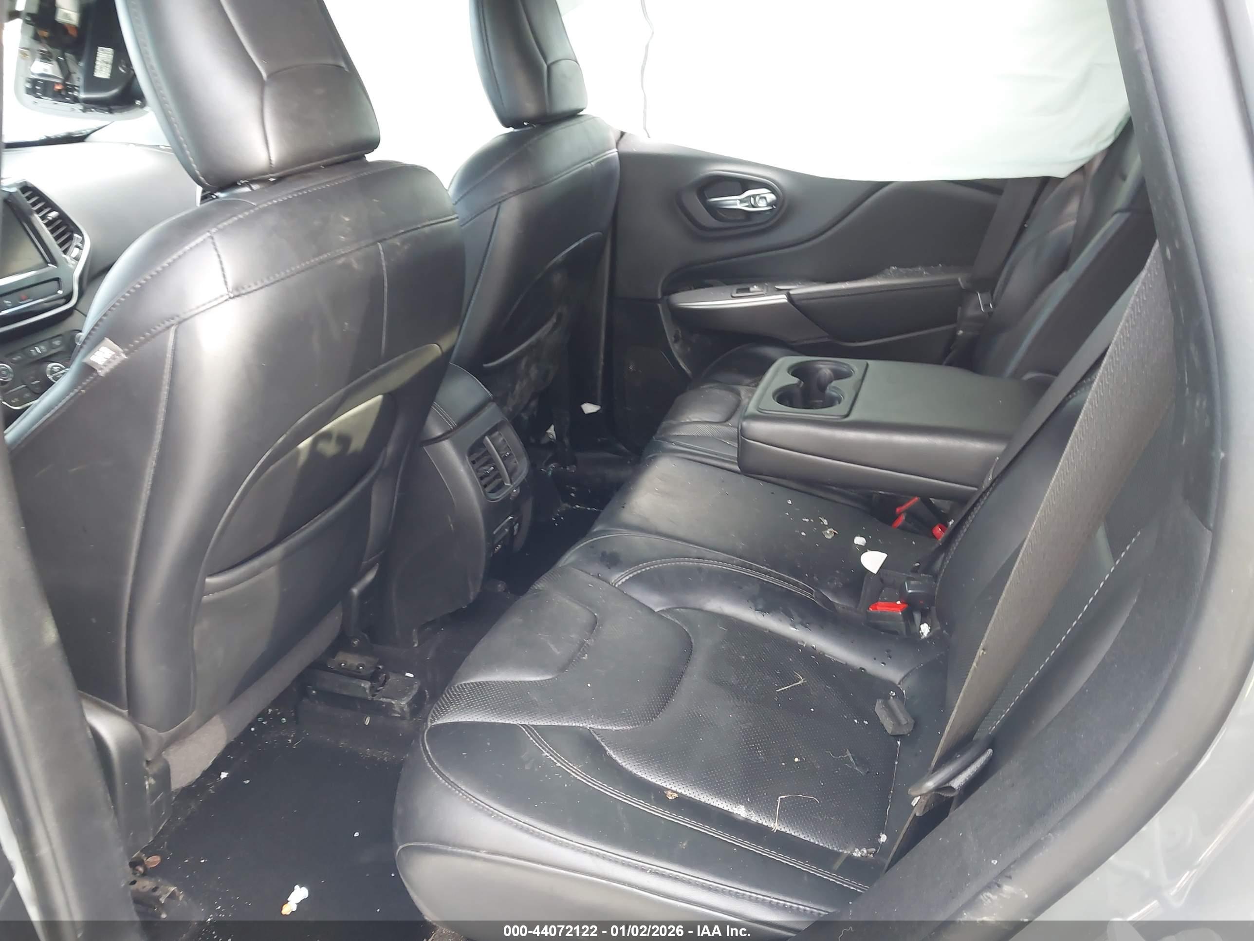 JEEP CHEROKEE image 8