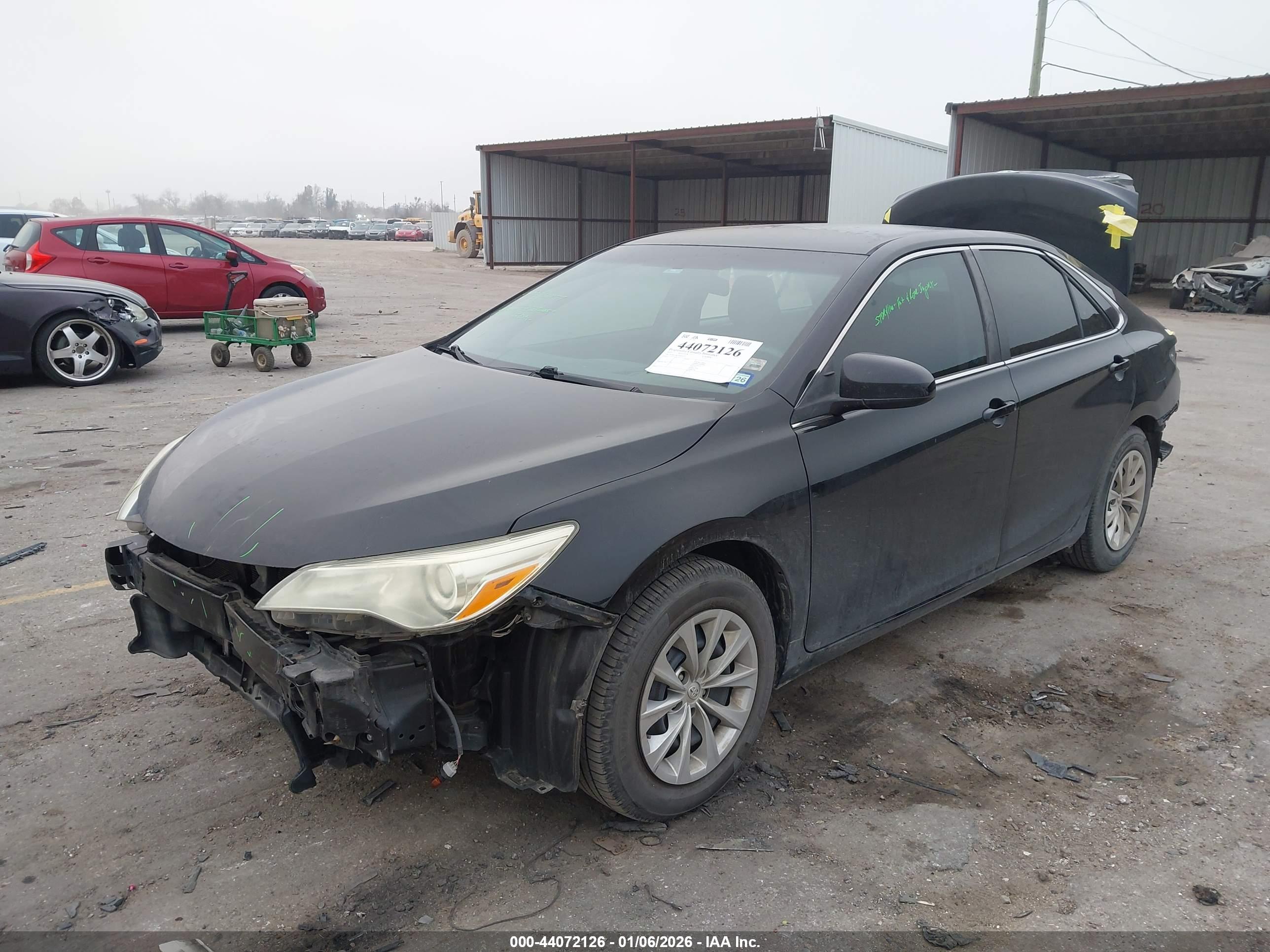 TOYOTA CAMRY image 2