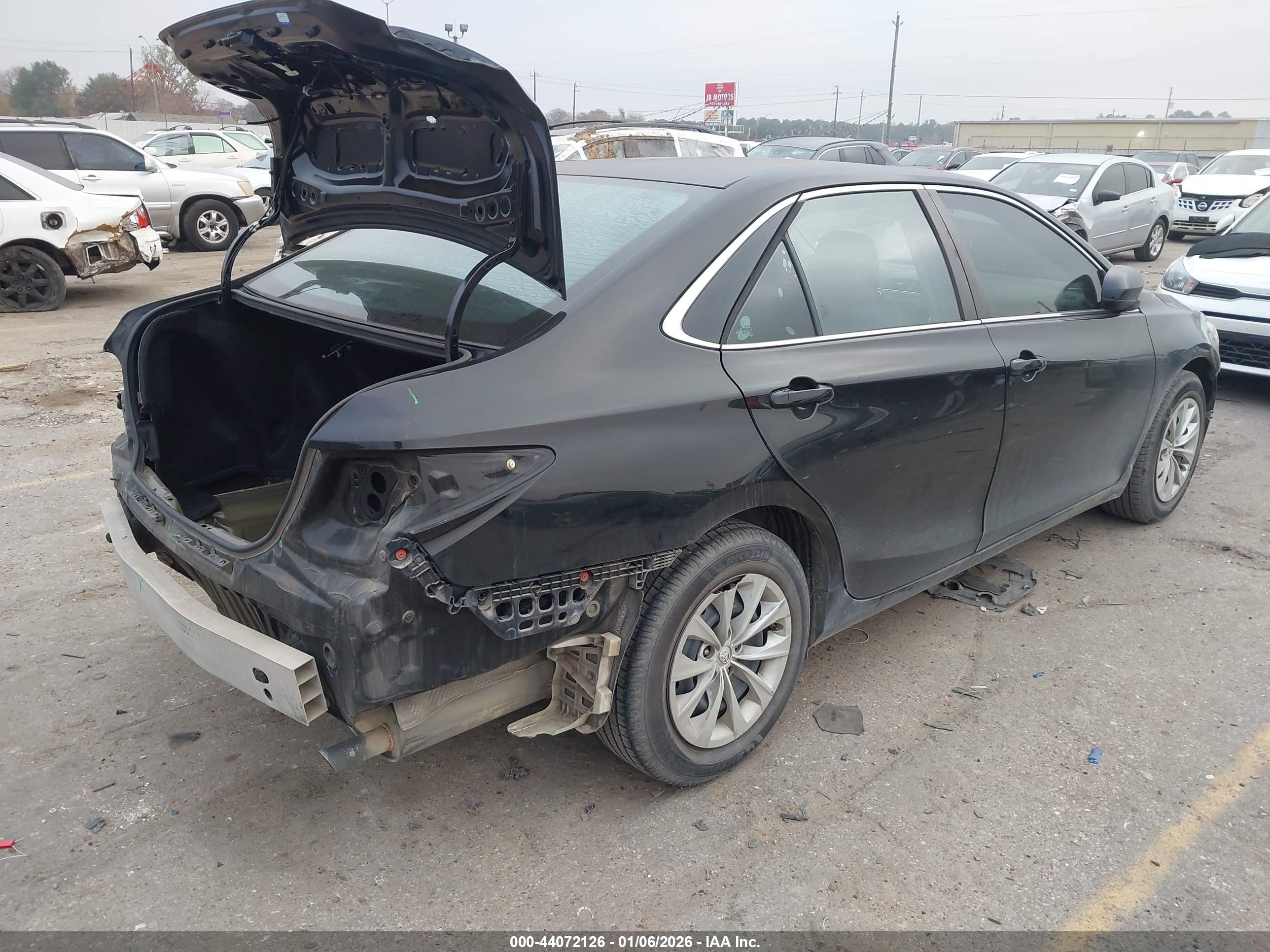 TOYOTA CAMRY image 4