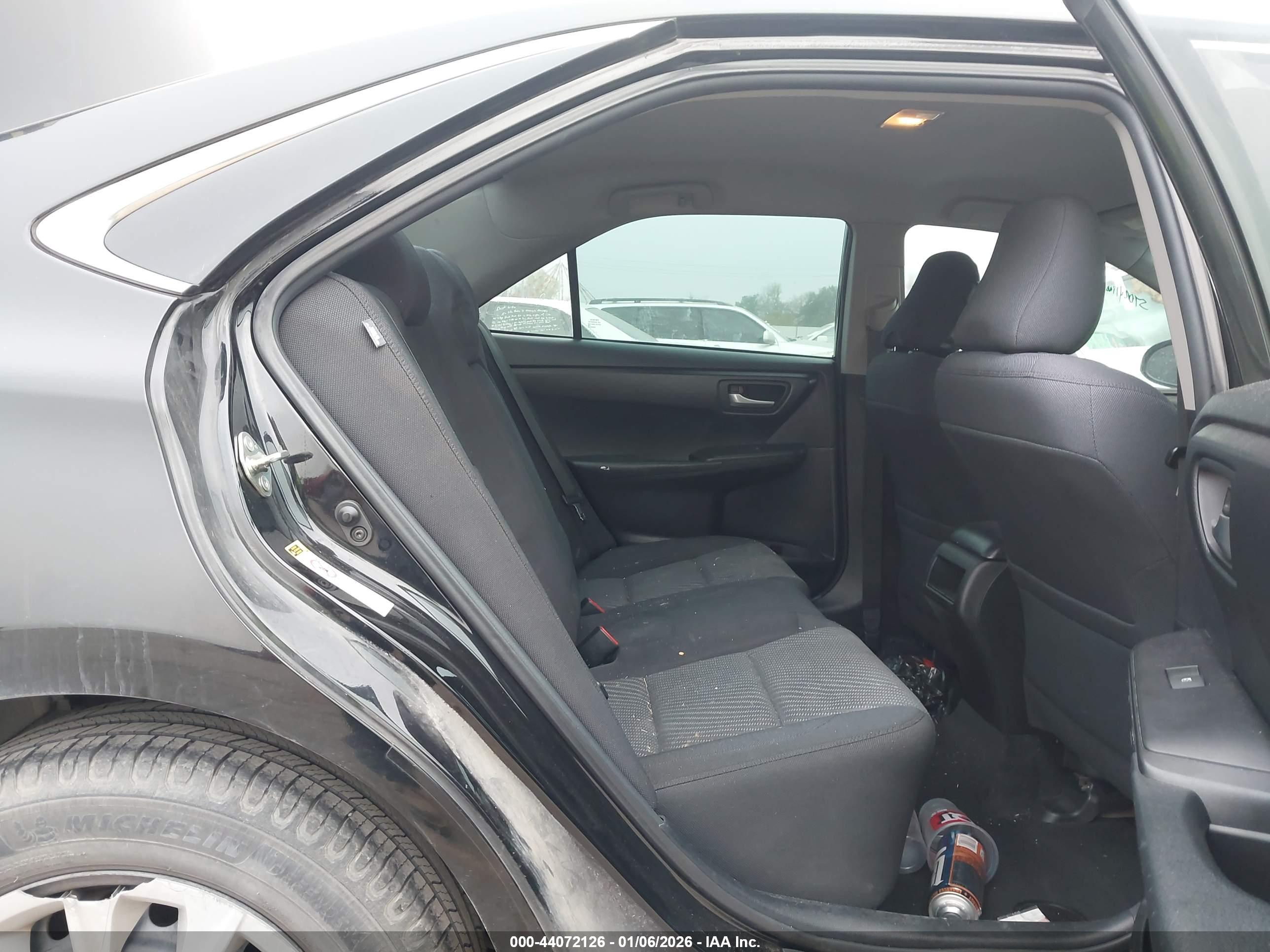 TOYOTA CAMRY image 8