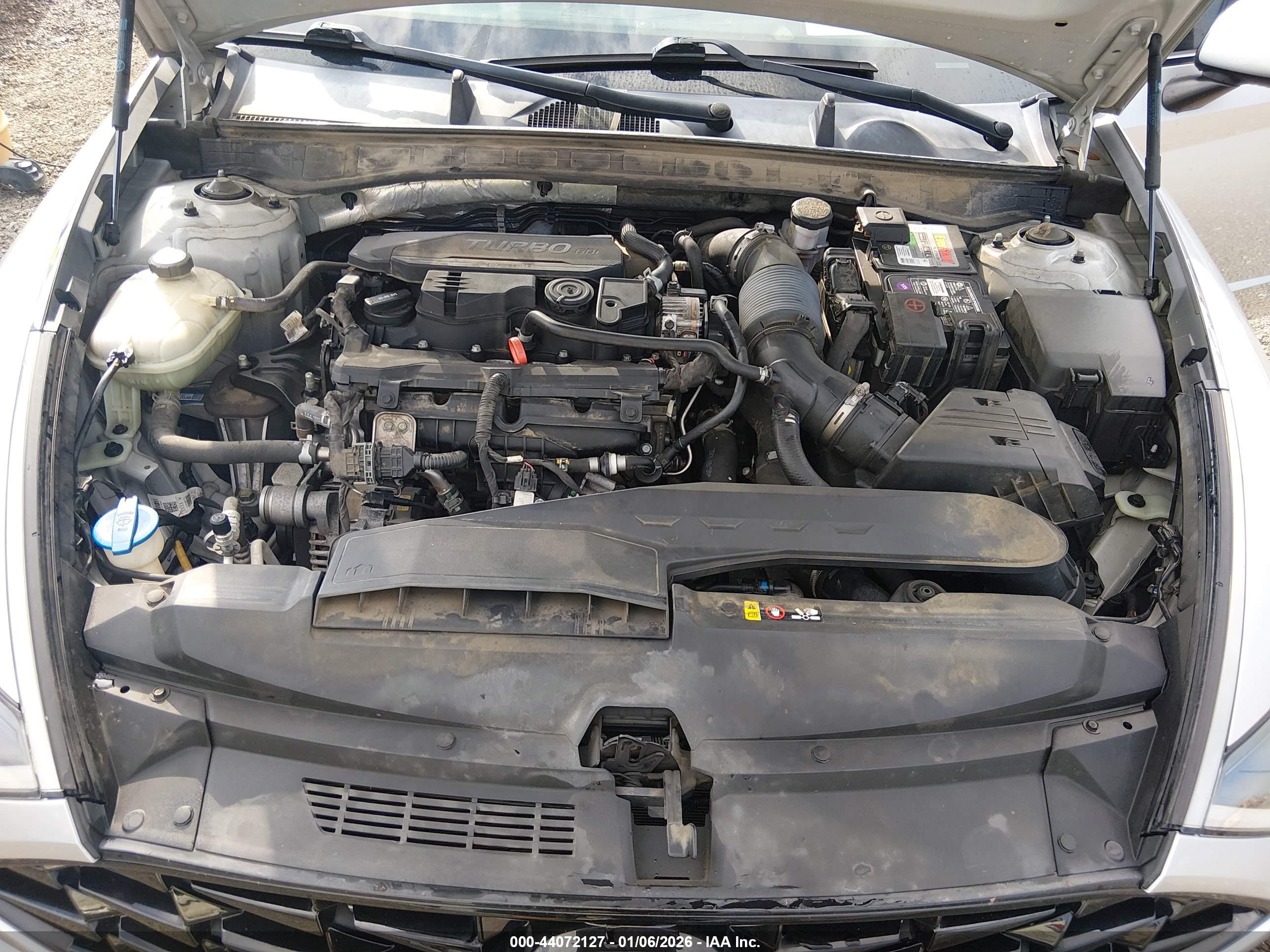 HYUNDAI SONATA image 10