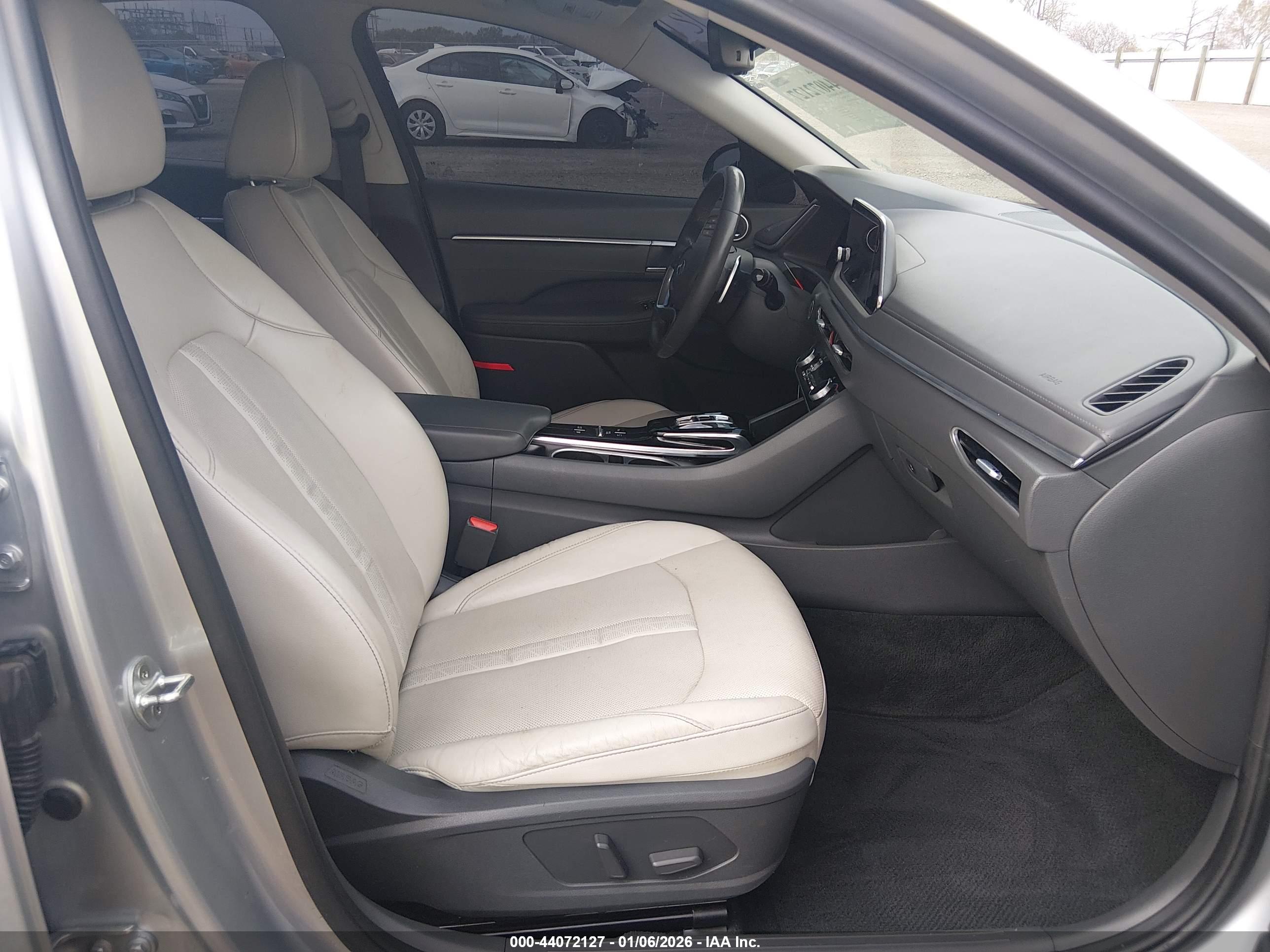 HYUNDAI SONATA image 5