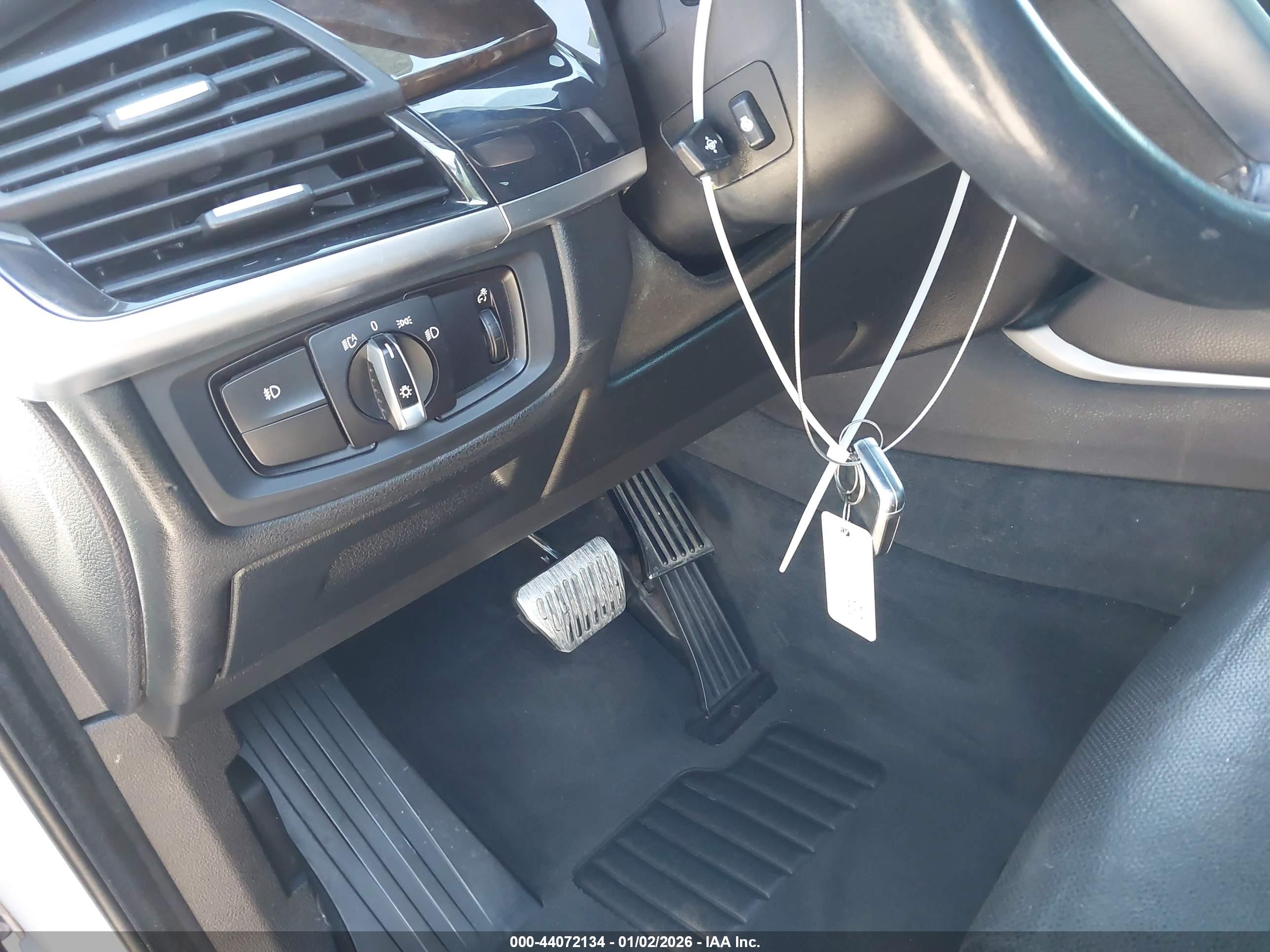 BMW X6 image 11