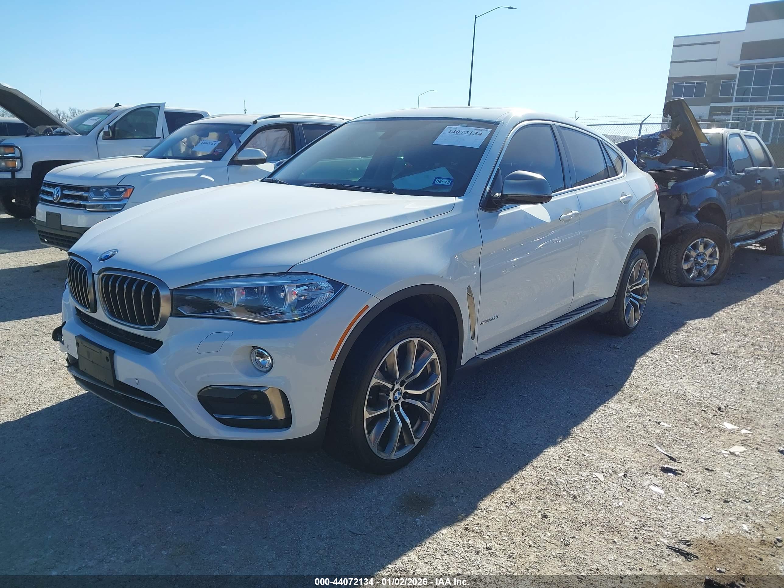 BMW X6 image 2