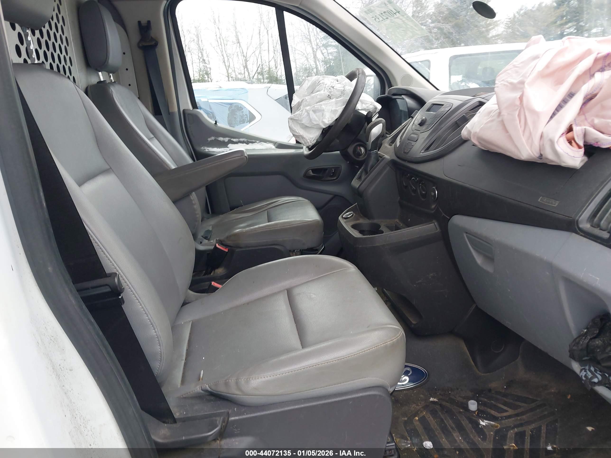 FORD TRANSIT-250 image 5