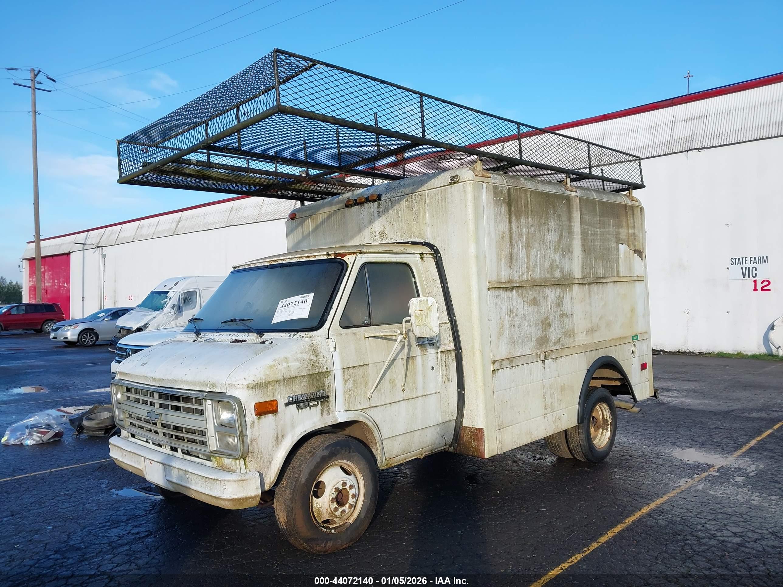CHEVROLET G30 image 2
