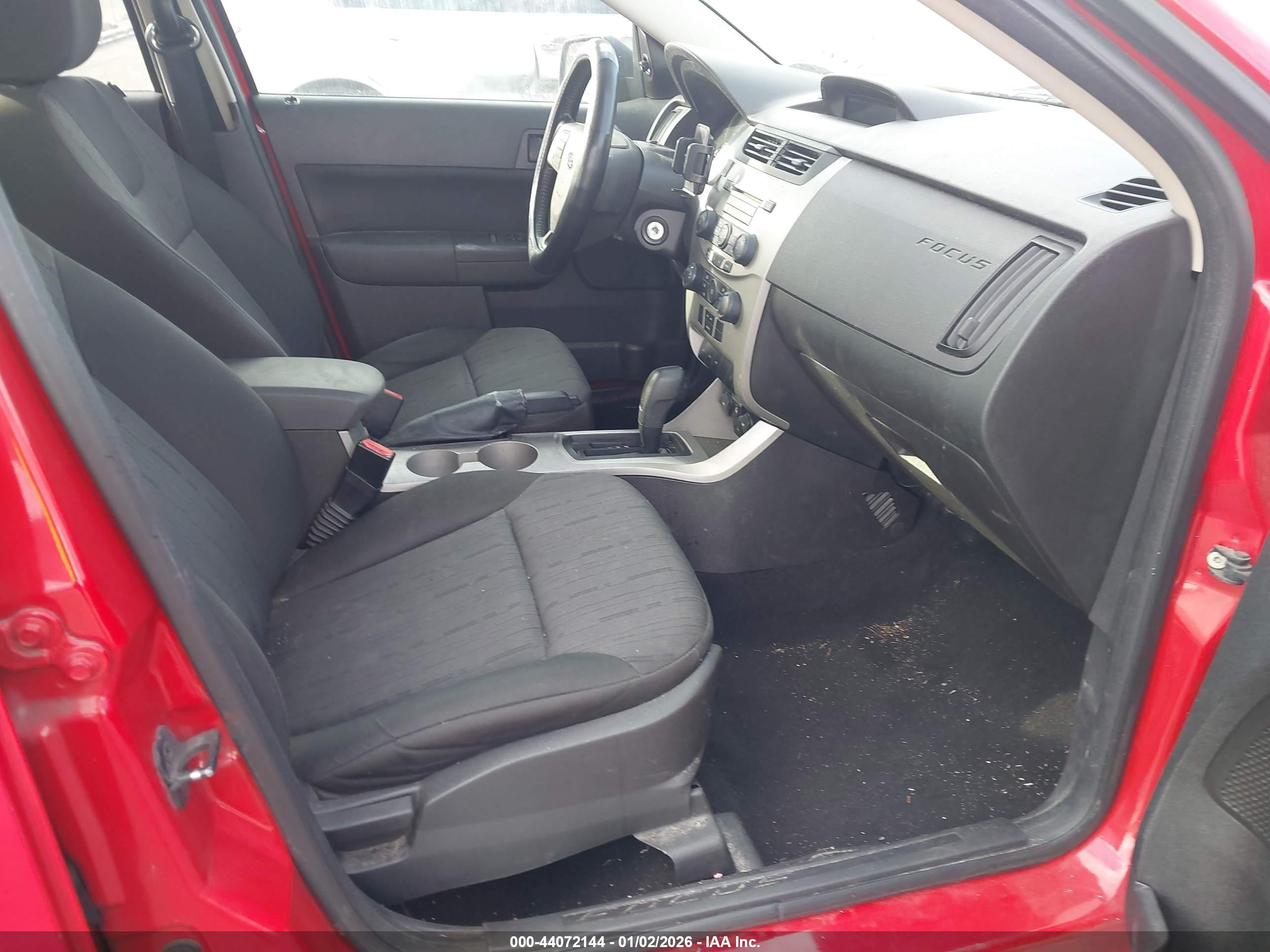 FORD FOCUS image 5