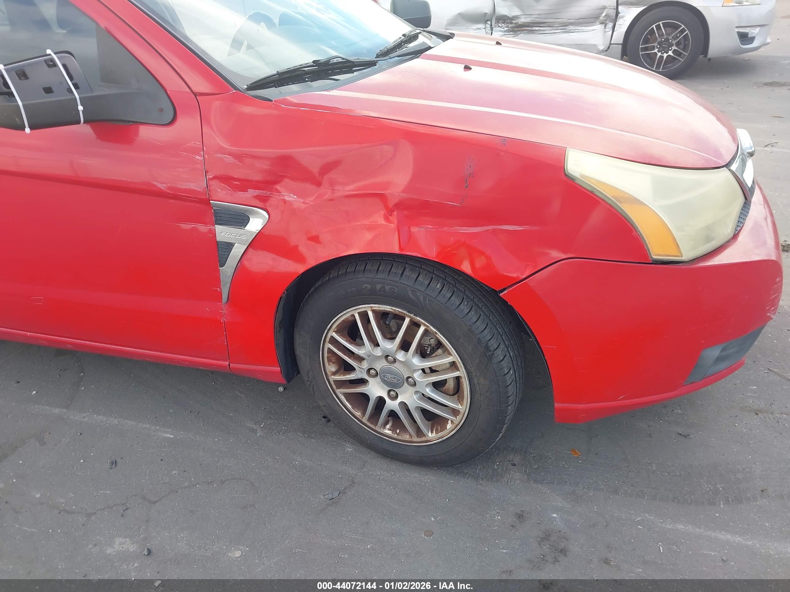 FORD FOCUS image 6