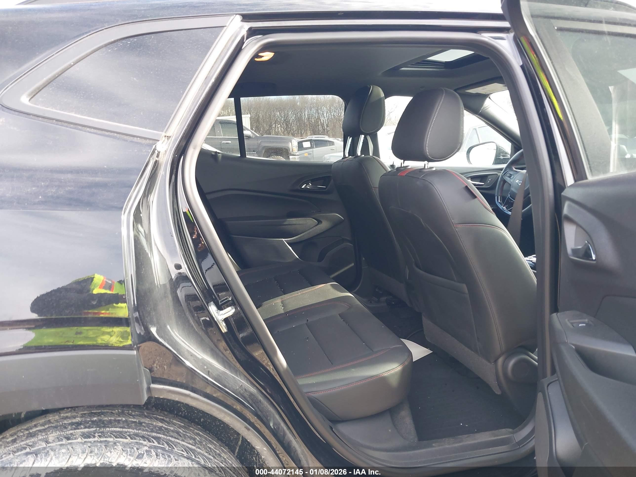 CHEVROLET TRAX image 8