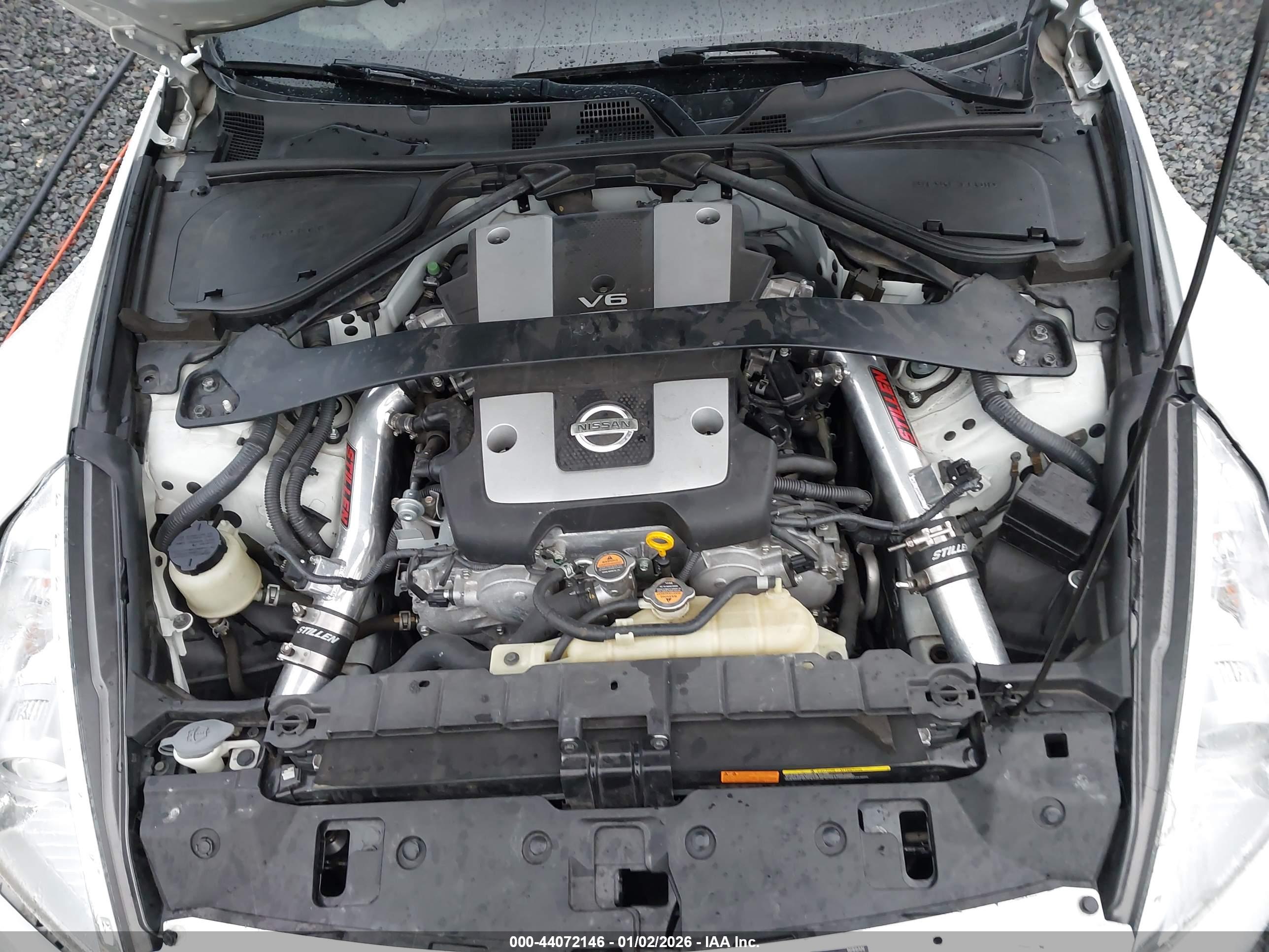 NISSAN 370Z image 10