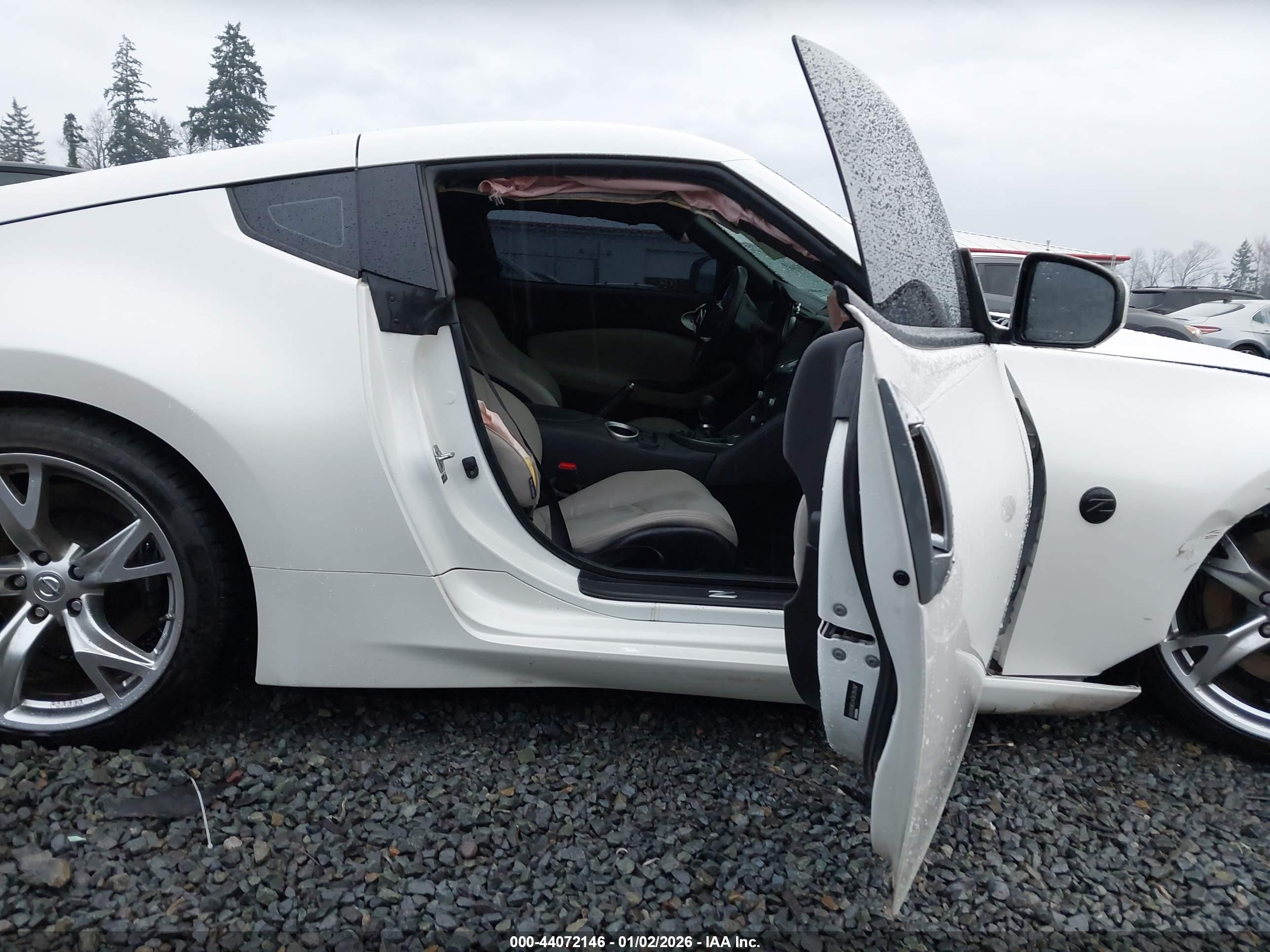 NISSAN 370Z image 5