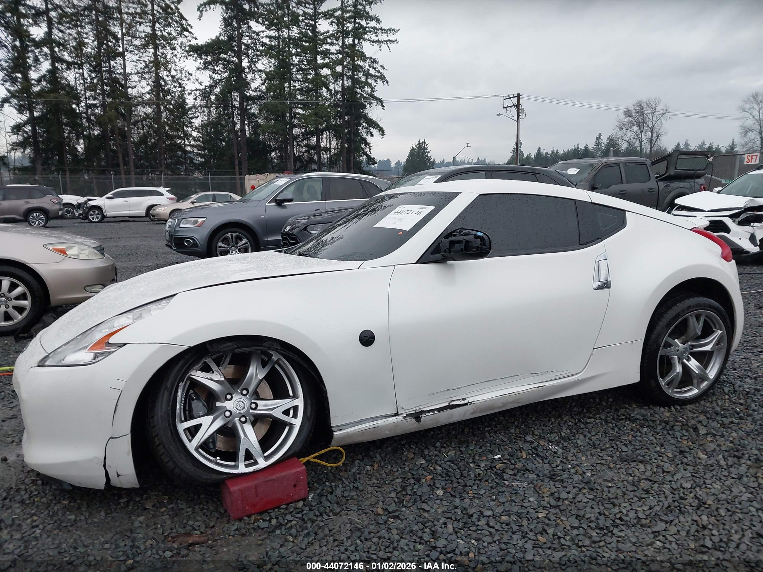 NISSAN 370Z image 6