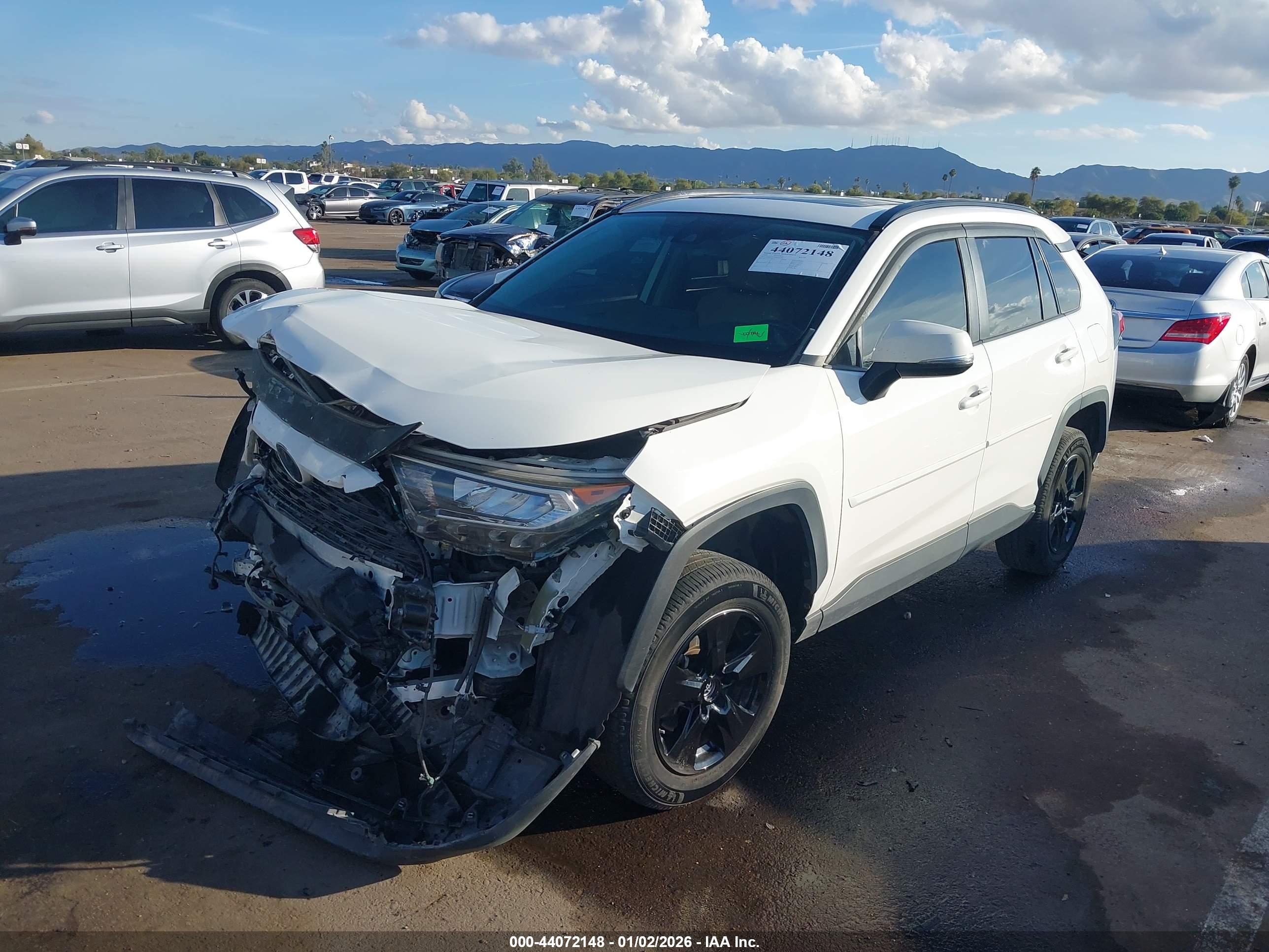TOYOTA RAV4 image 2
