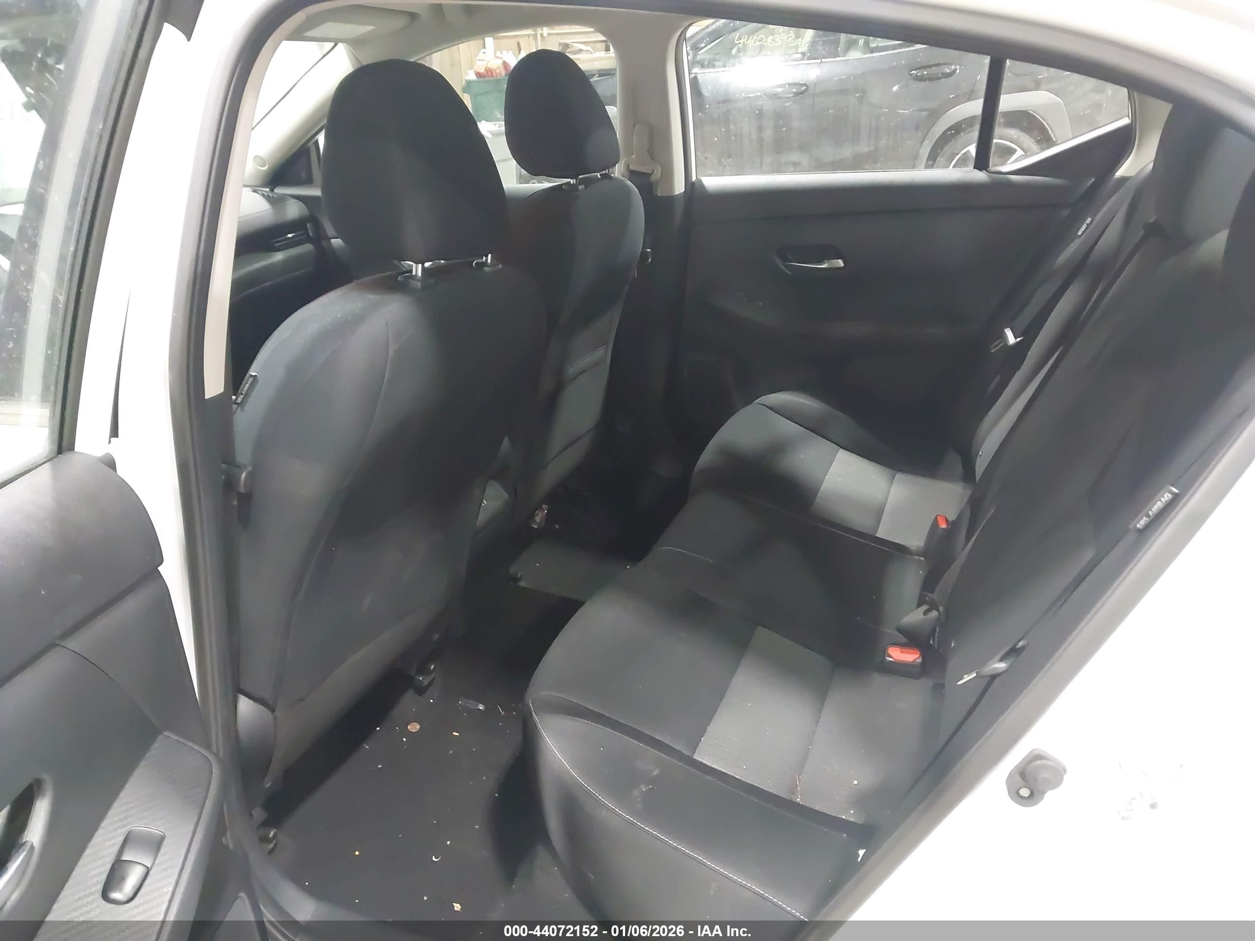 NISSAN SENTRA image 8