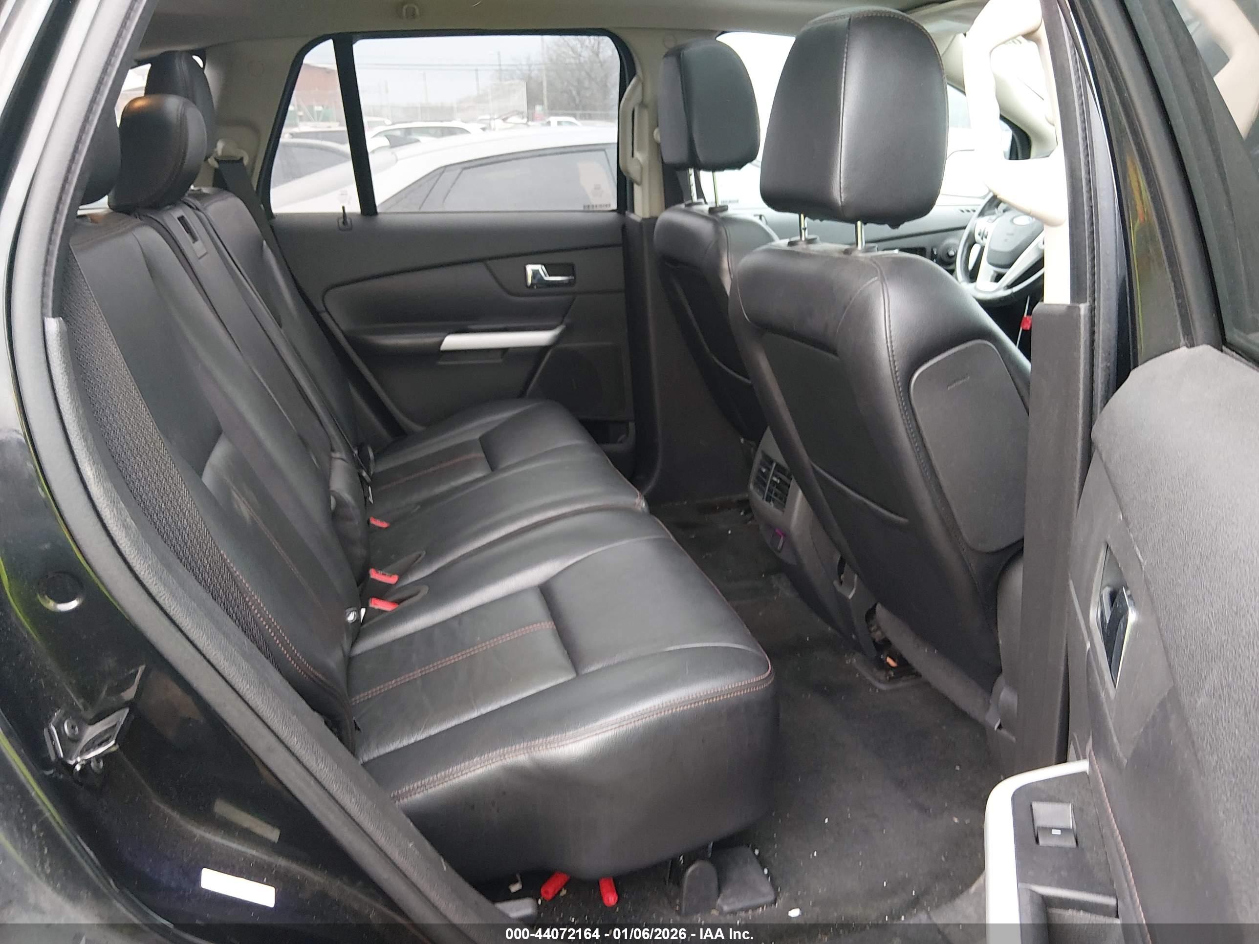 FORD EDGE image 8