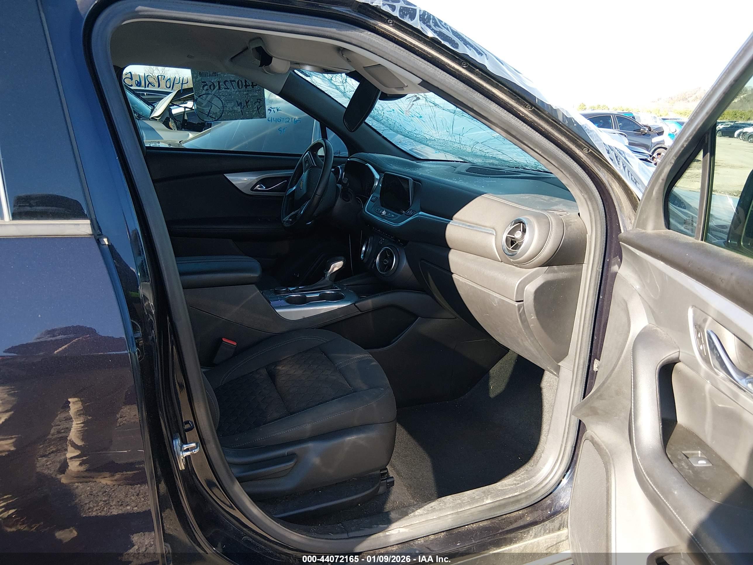 CHEVROLET BLAZER image 5