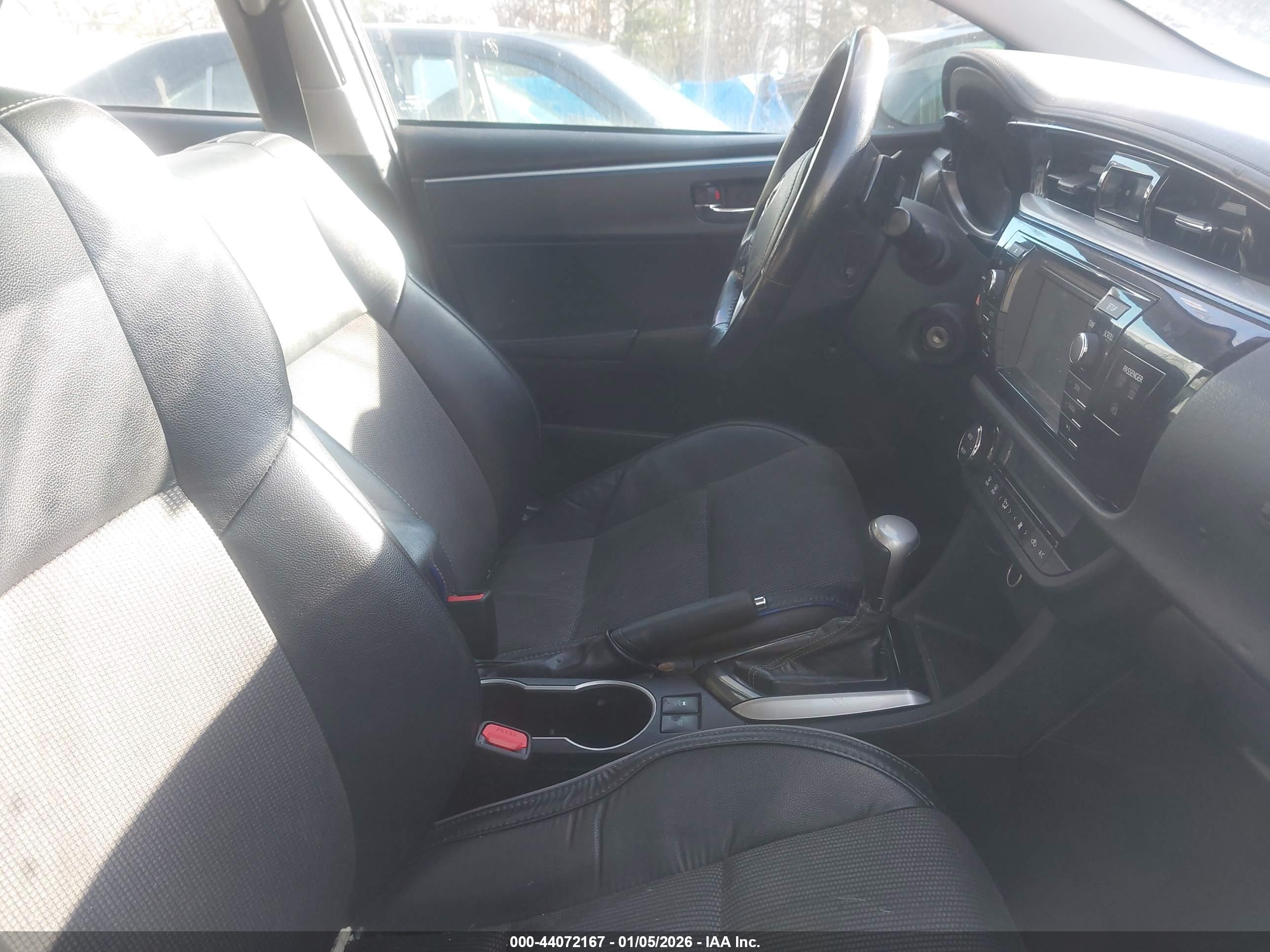 TOYOTA COROLLA image 5
