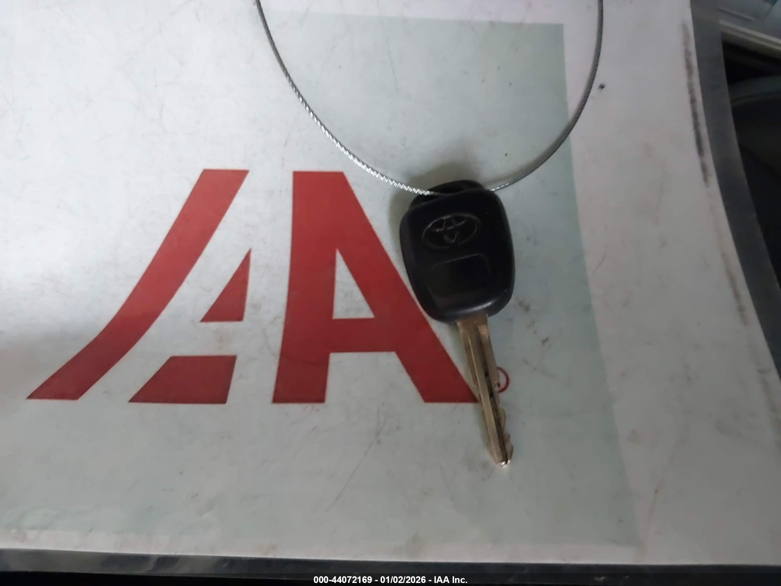 TOYOTA CAMRY image 11