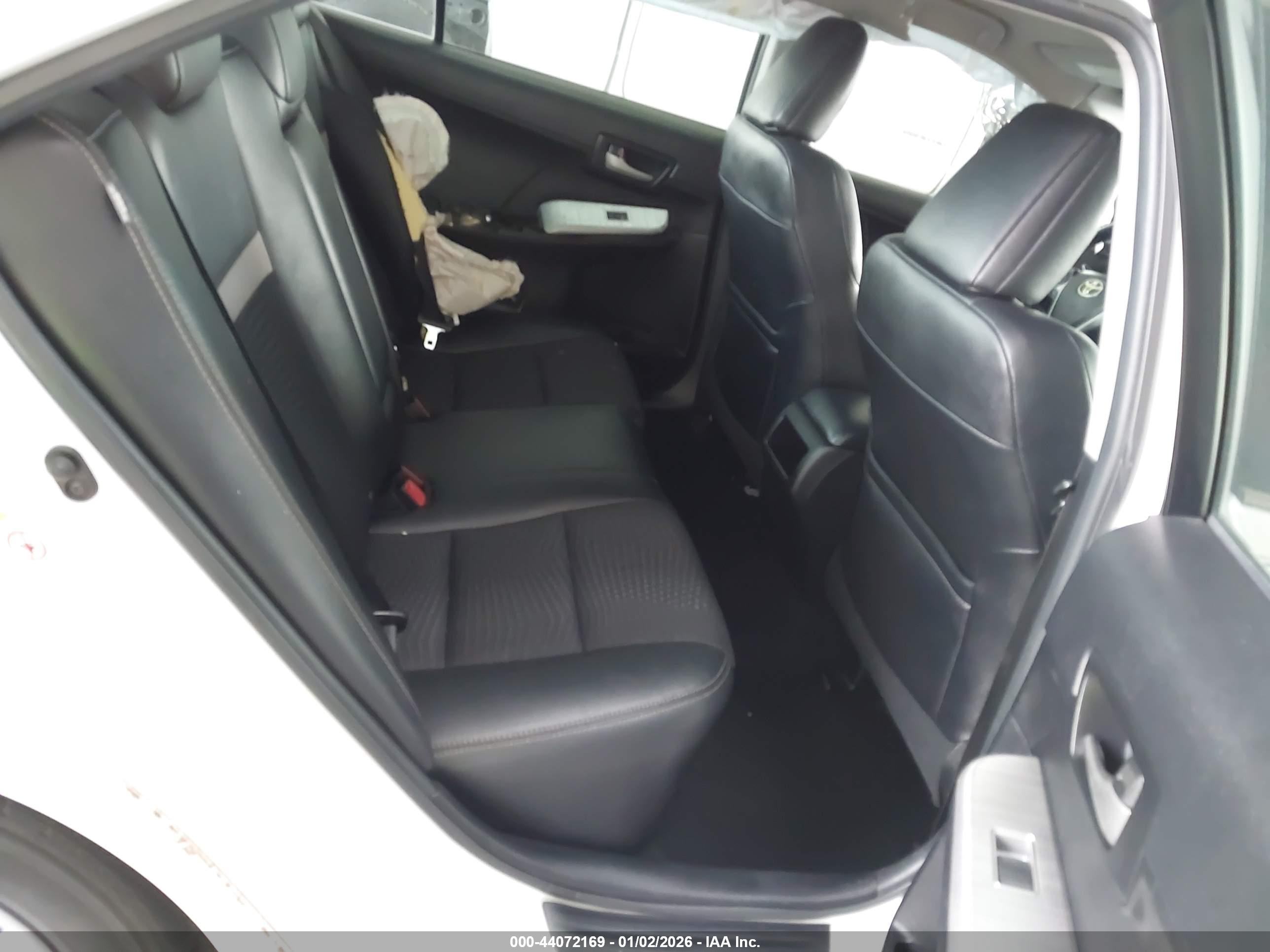 TOYOTA CAMRY image 8