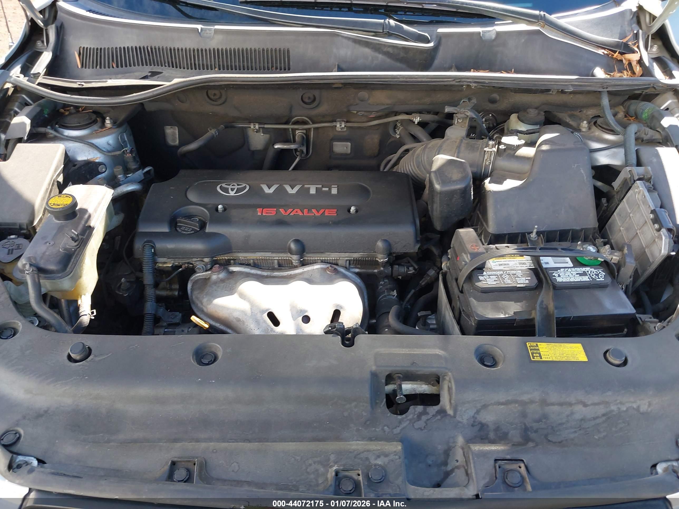 TOYOTA RAV4 image 10