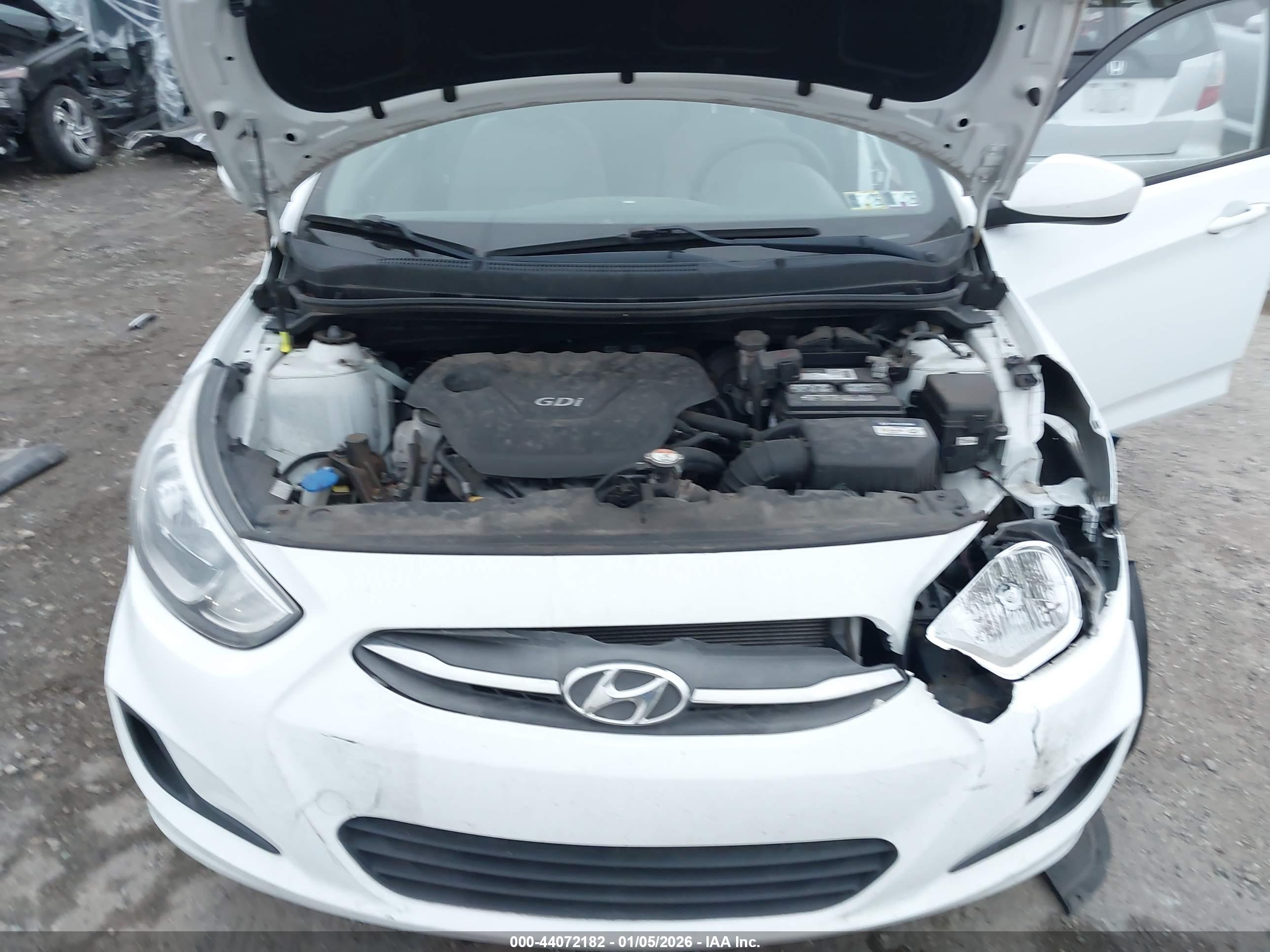 HYUNDAI ACCENT image 10