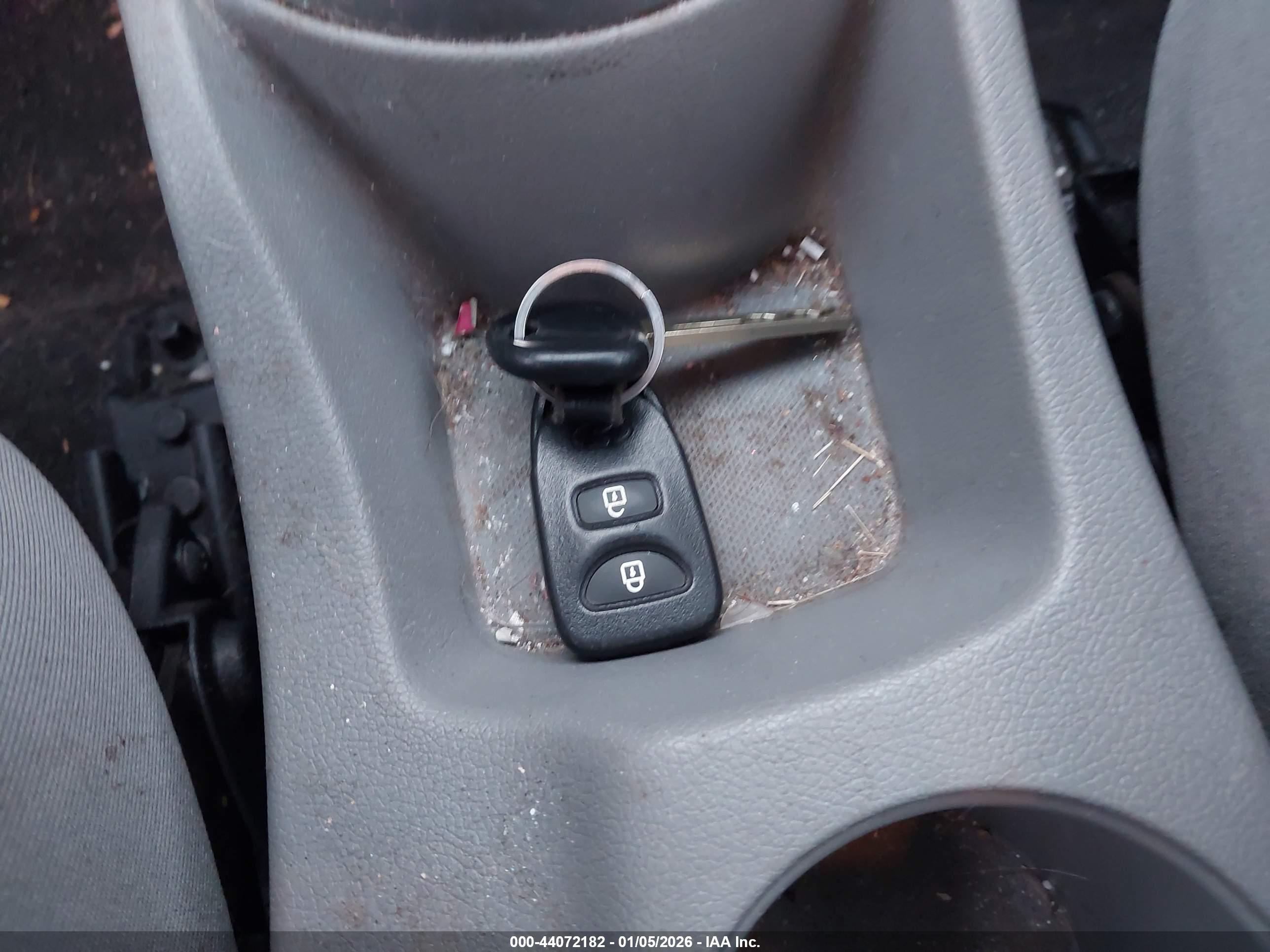 HYUNDAI ACCENT image 11